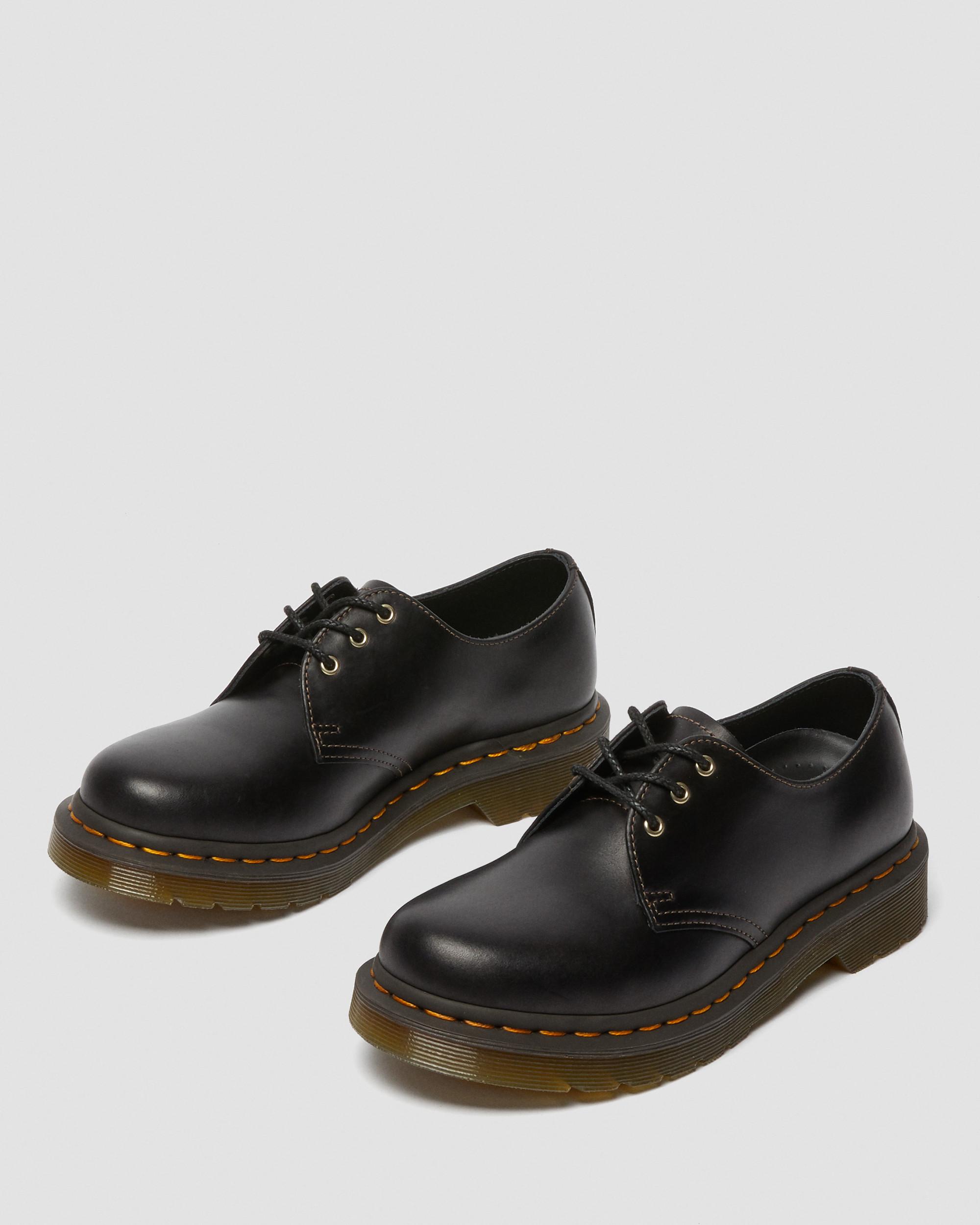 1461 Women's Abruzzo Leather Oxford Shoes in BLACK | Dr. Martens™