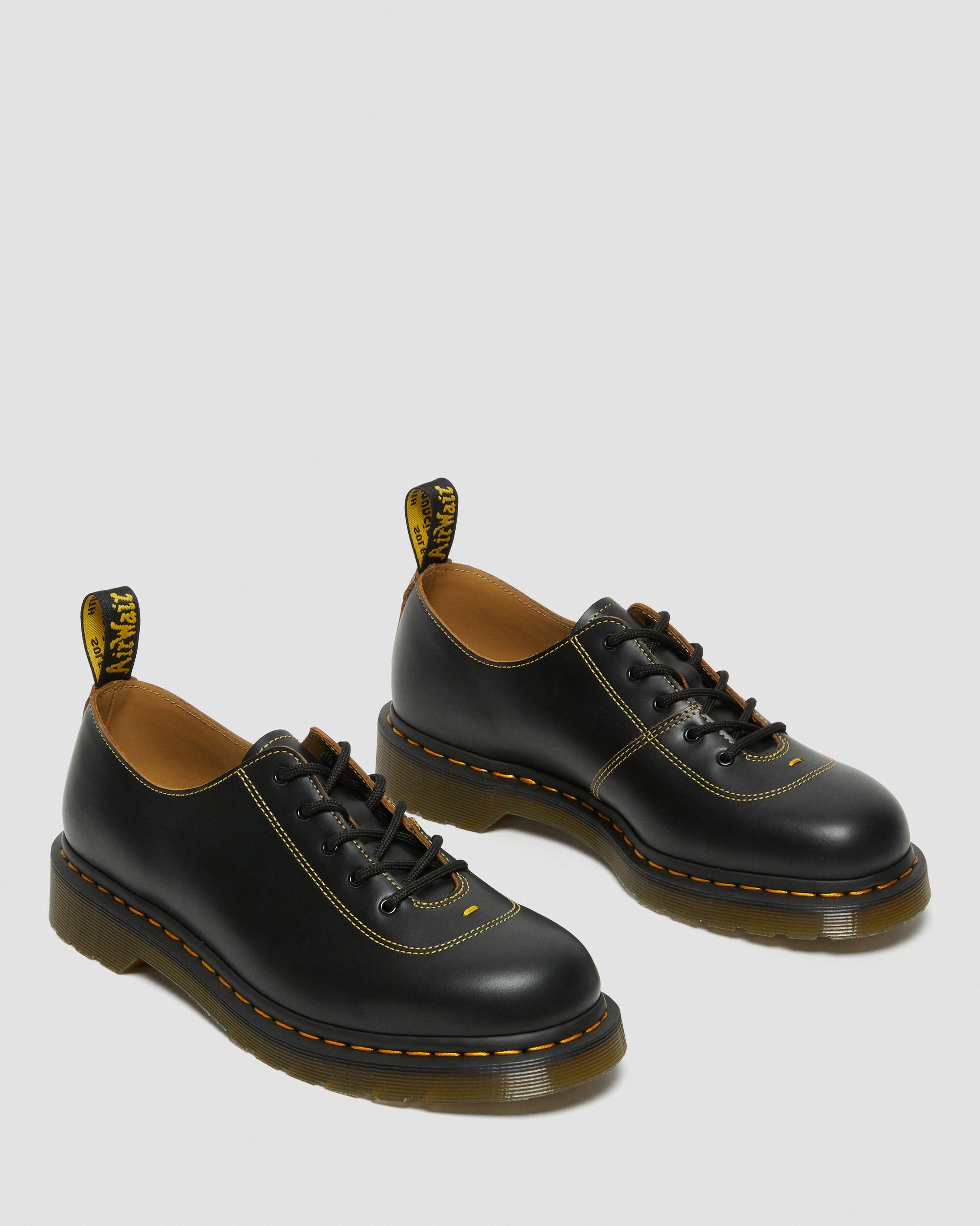 Glyndon Vintage Smooth Leather Lace Up Shoes in BLACK | Dr. Martens™