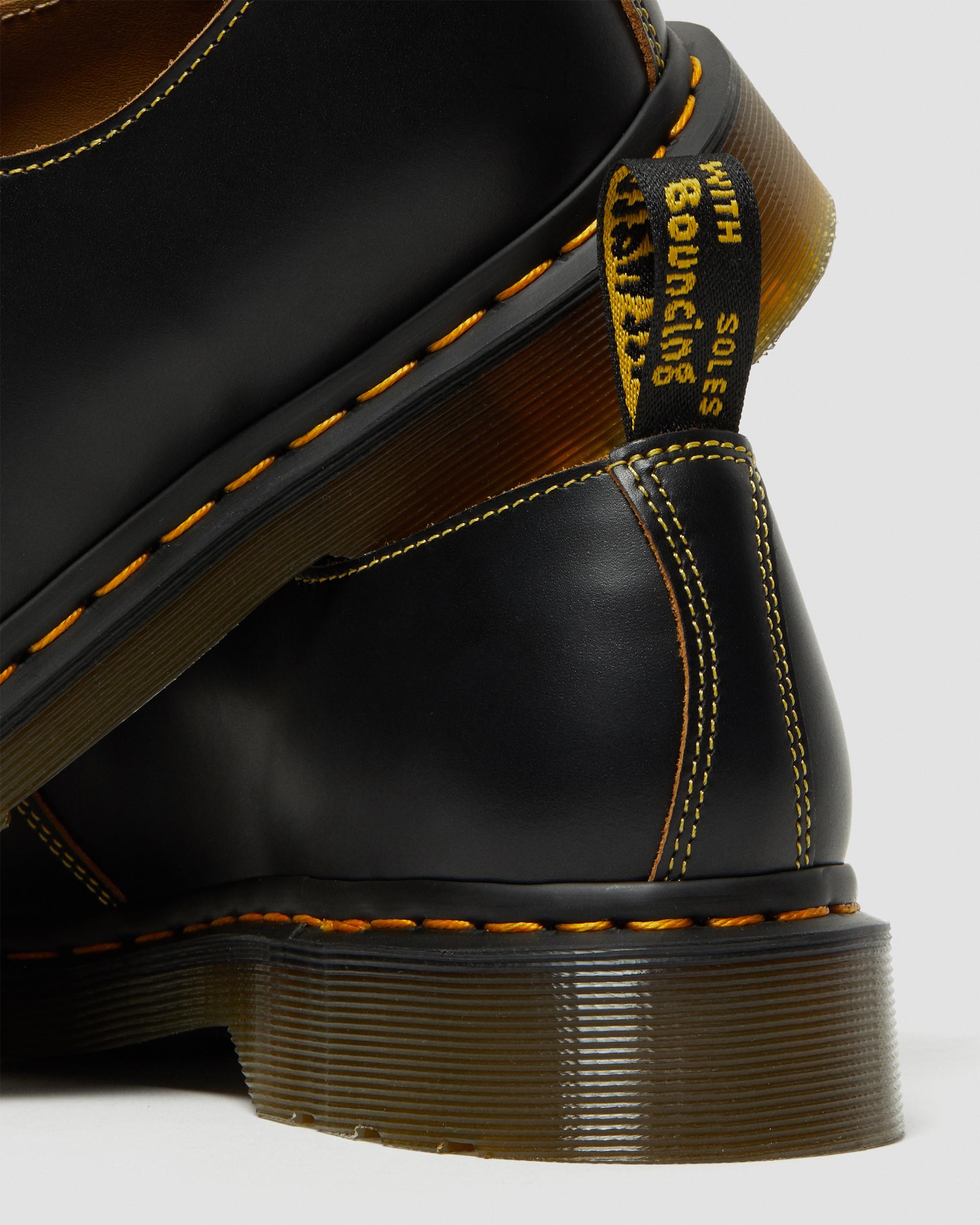 Glyndon Vintage Smooth Leather Lace Up Shoes in BLACK | Dr. Martens™