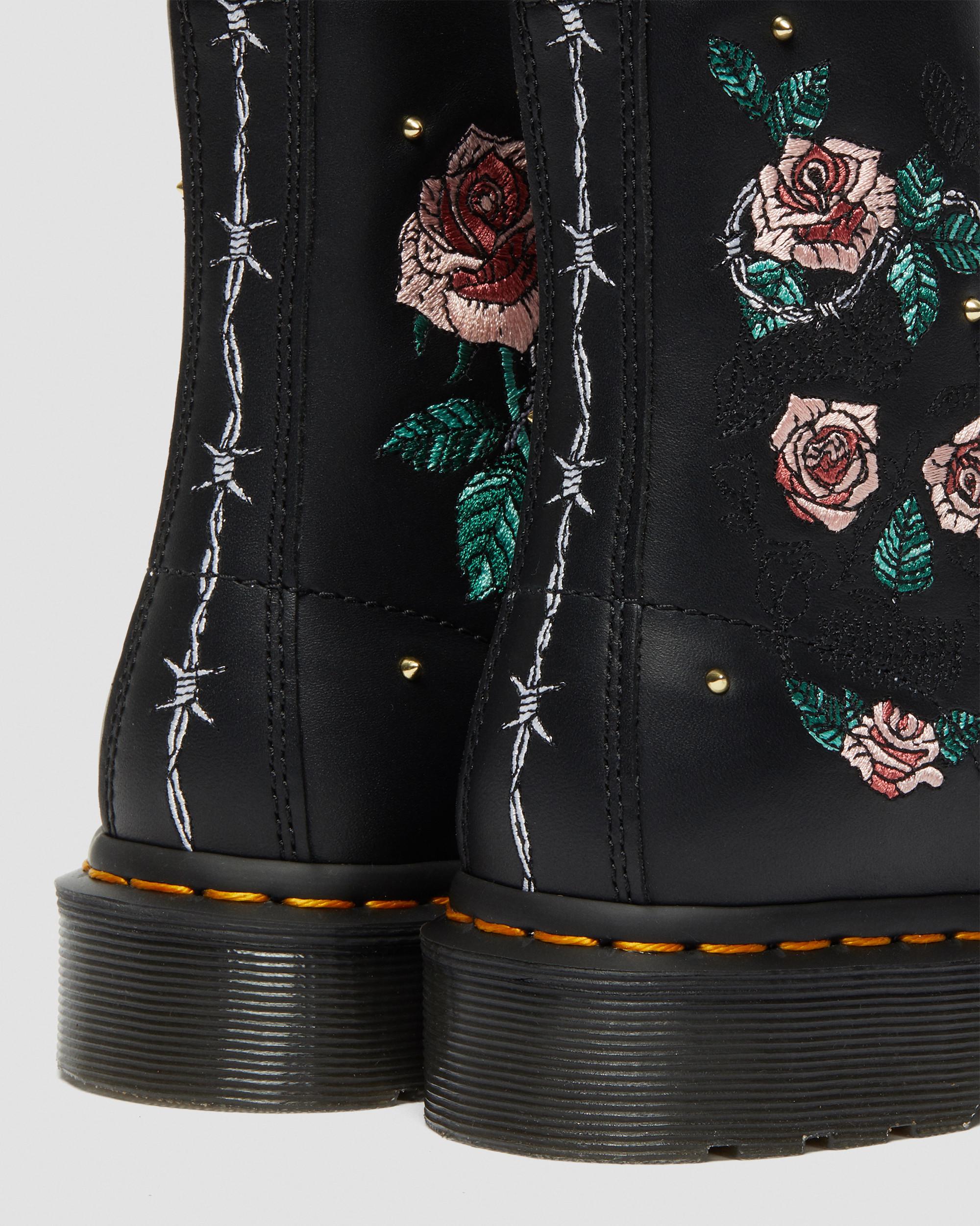 1460 Vonda Floral Leather Lace Up Boots in BLACK | Dr. Martens™