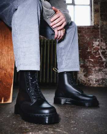 1460 Lace-Up Boots | 8 Eye Boots | Dr. Martens
