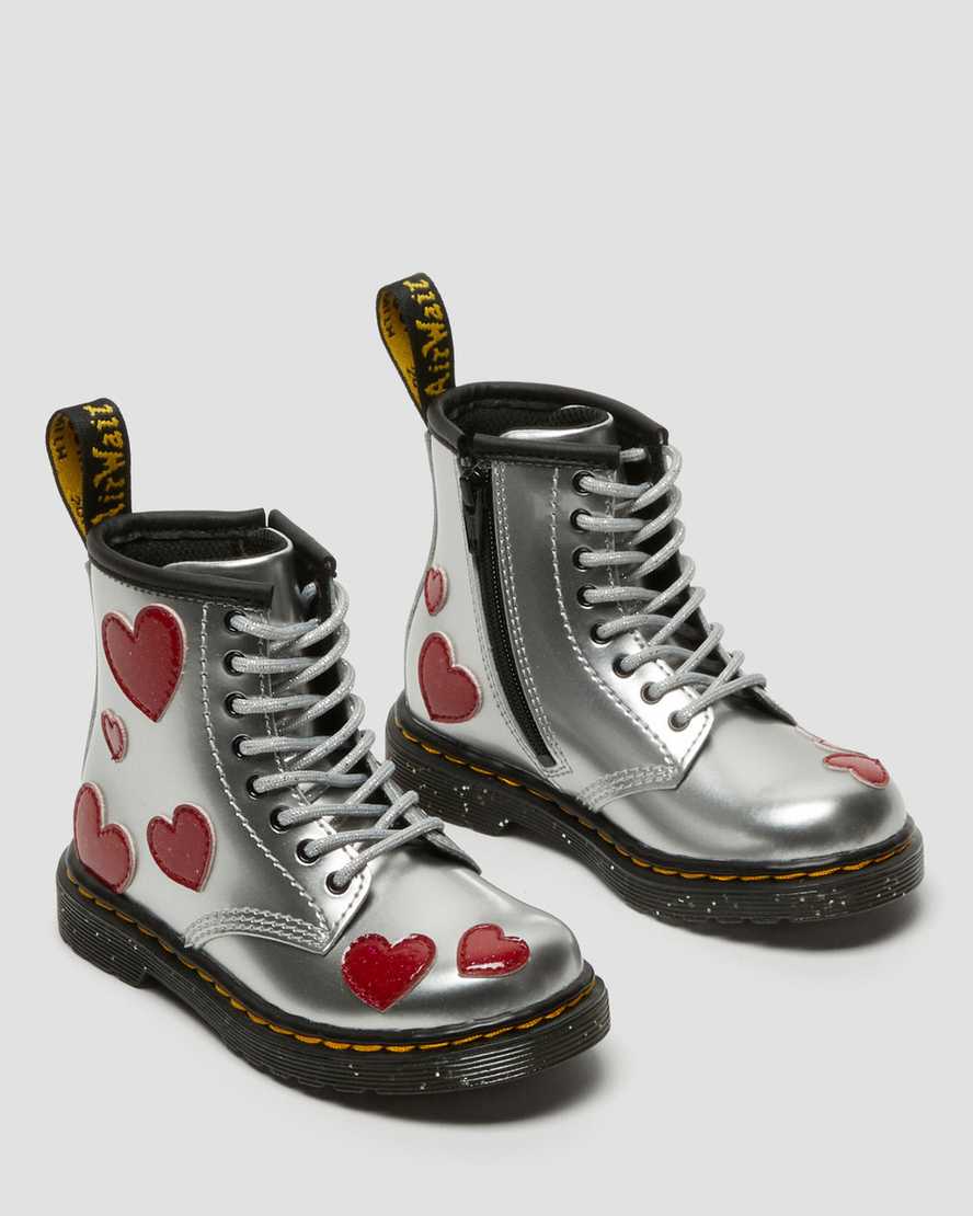 https://i1.adis.ws/i/drmartens/27063620.88.jpg?$large$Toddler 1460 Glitter Star Patent Lace Up Boots | Dr Martens