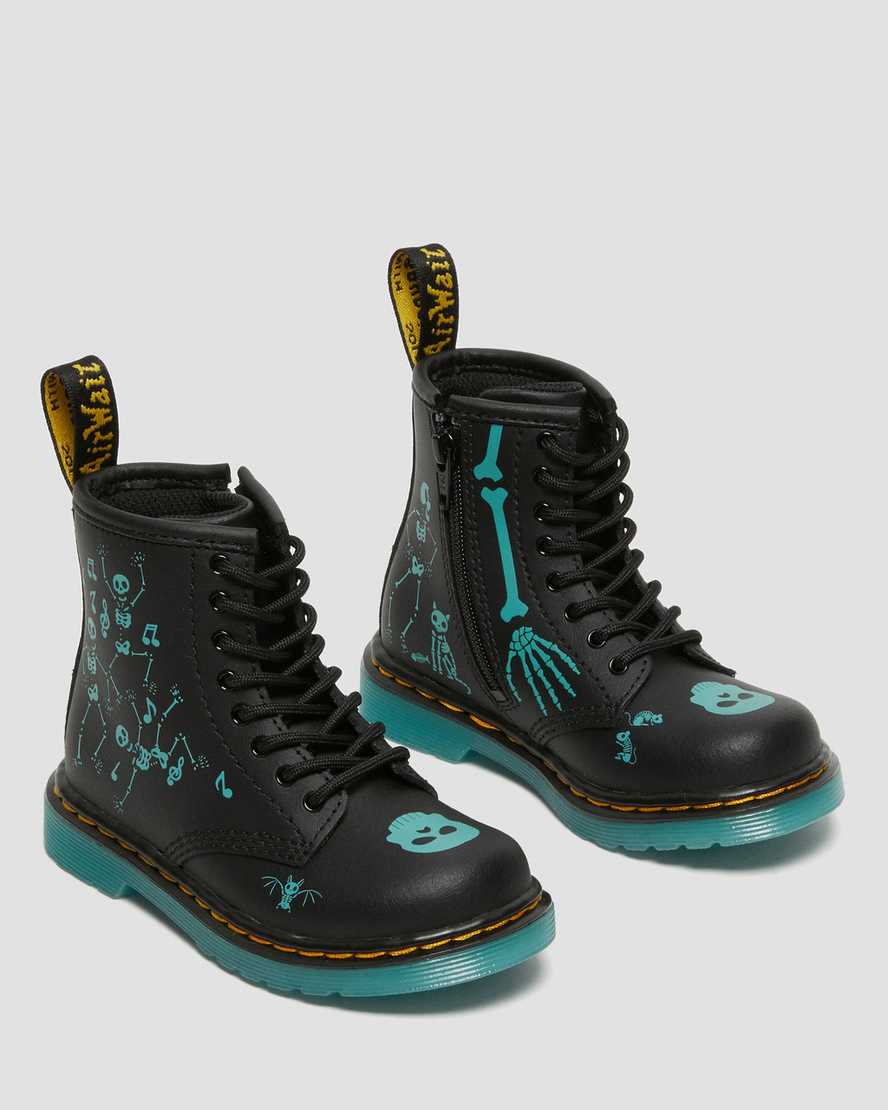 https://i1.adis.ws/i/drmartens/27079001.88.jpg?$large$Toddler 1460 Skelly Print Leather Lace Up Boots | Dr Martens