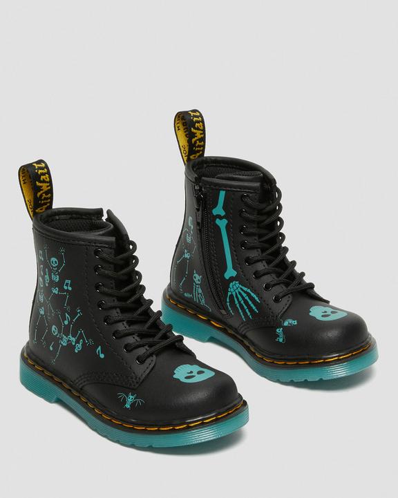 https://i1.adis.ws/i/drmartens/27079001.88.jpg?$large$Toddler 1460 Skelly Print Leather Lace Up Boots Dr. Martens