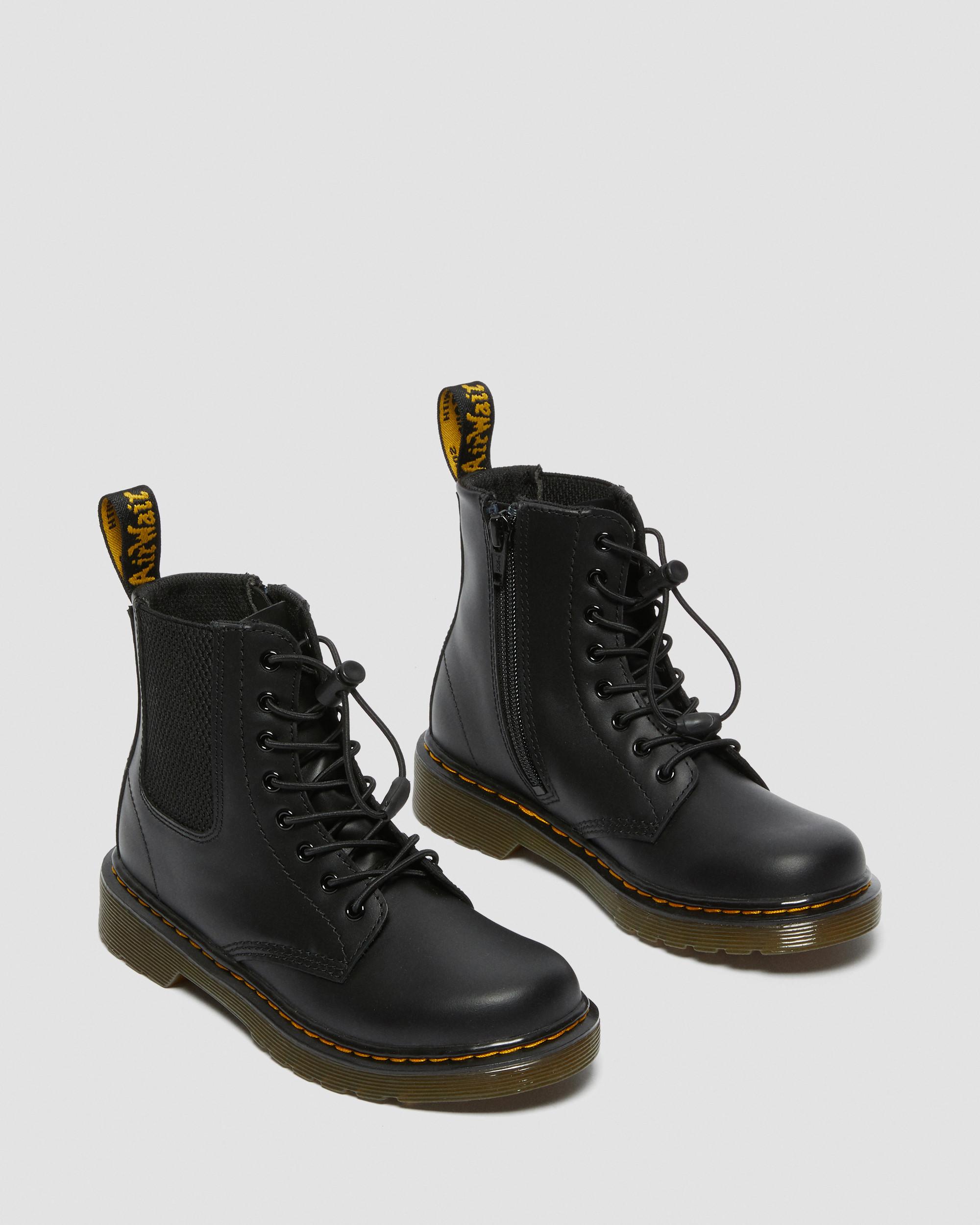 https://i1.adis.ws/i/drmartens/27081001.88.jpg?$large$Junior 1460 Harper Leather Boots Dr. Martens