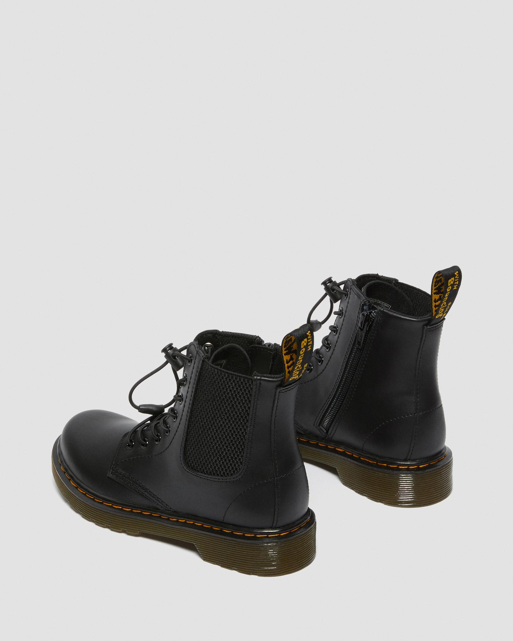 https://i1.adis.ws/i/drmartens/27081001.88.jpg?$large$Junior 1460 Harper Leather Boots Dr. Martens