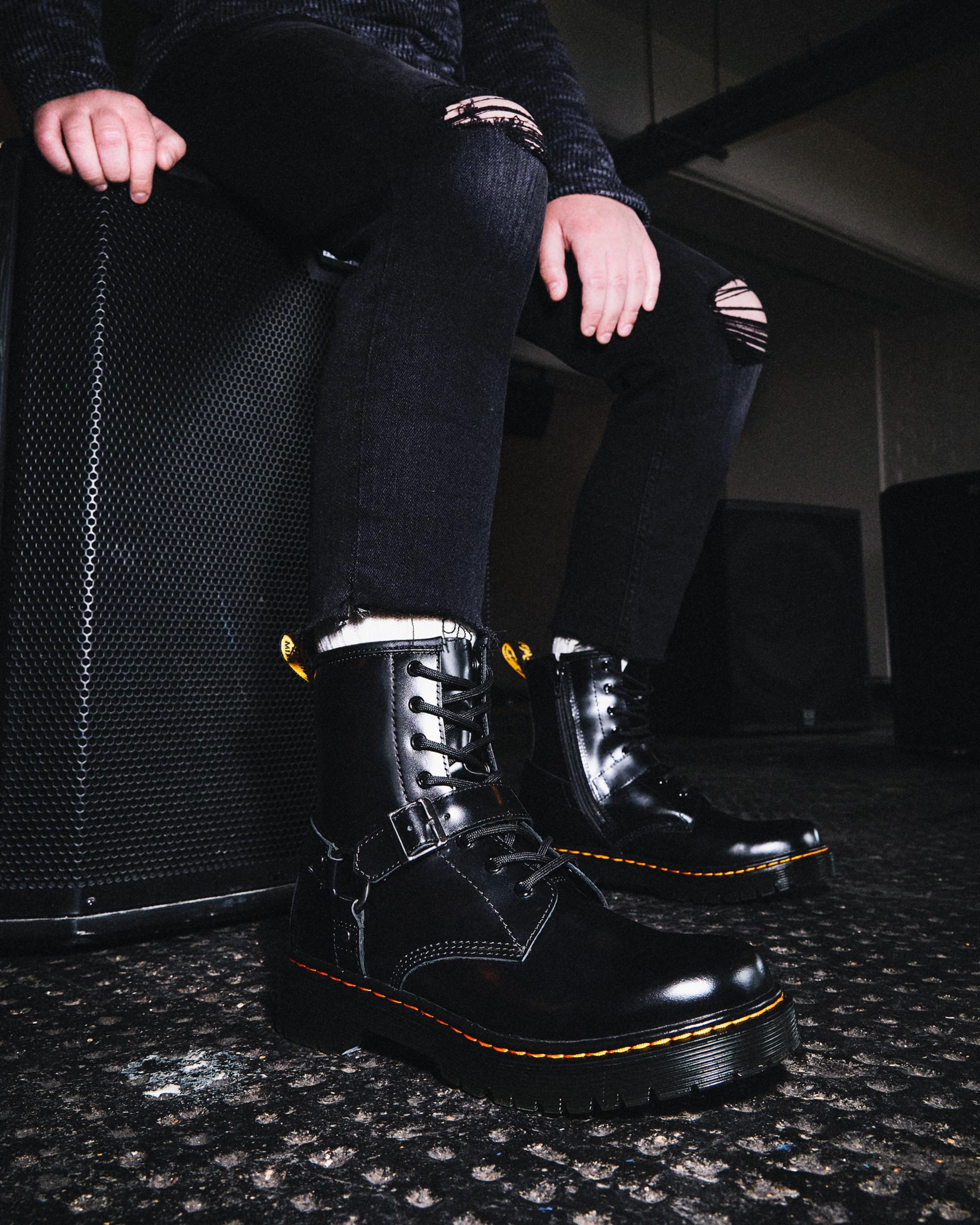 1460 HARNESS Y in BLACK | Dr. Martens™