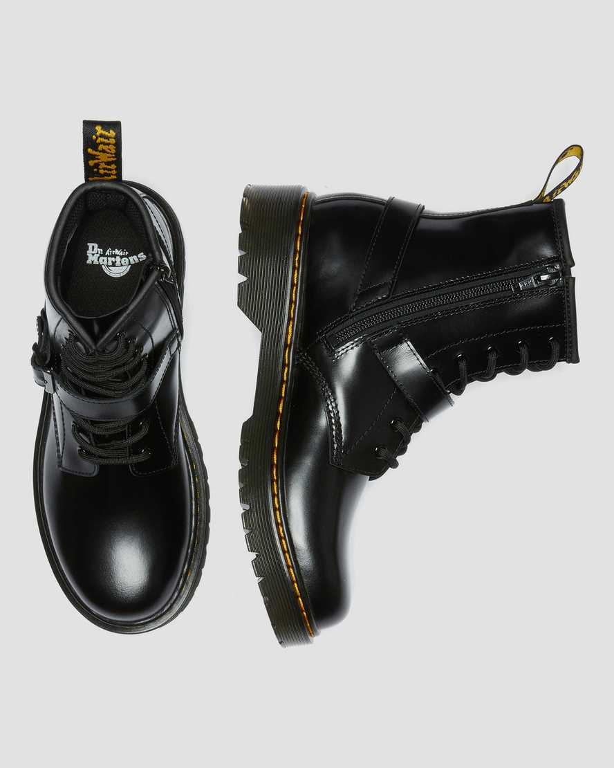 https://i1.adis.ws/i/drmartens/27090001.88.jpg?$large$Youth 1460 Harness Leather Boots | Dr Martens