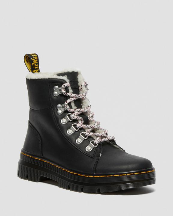https://i1.adis.ws/i/drmartens/27120001.88.jpg?$large$Combs Faux Shearling Lined Casual Boots Dr. Martens