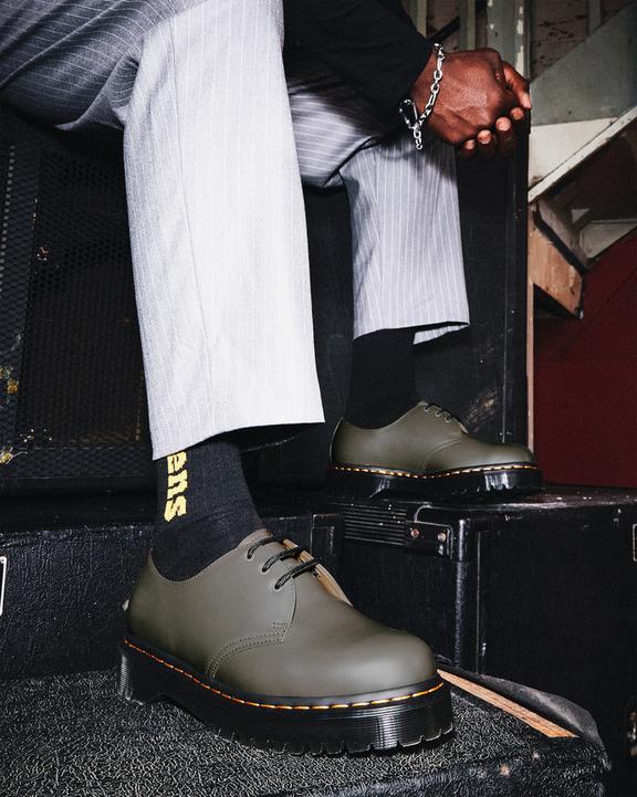 1461 Bex Smooth Leather Oxford Shoes in Khaki Grey | Dr. Martens 1461 Bex Smooth Leather Oxford Shoes in Khaki Grey | Dr. Martens