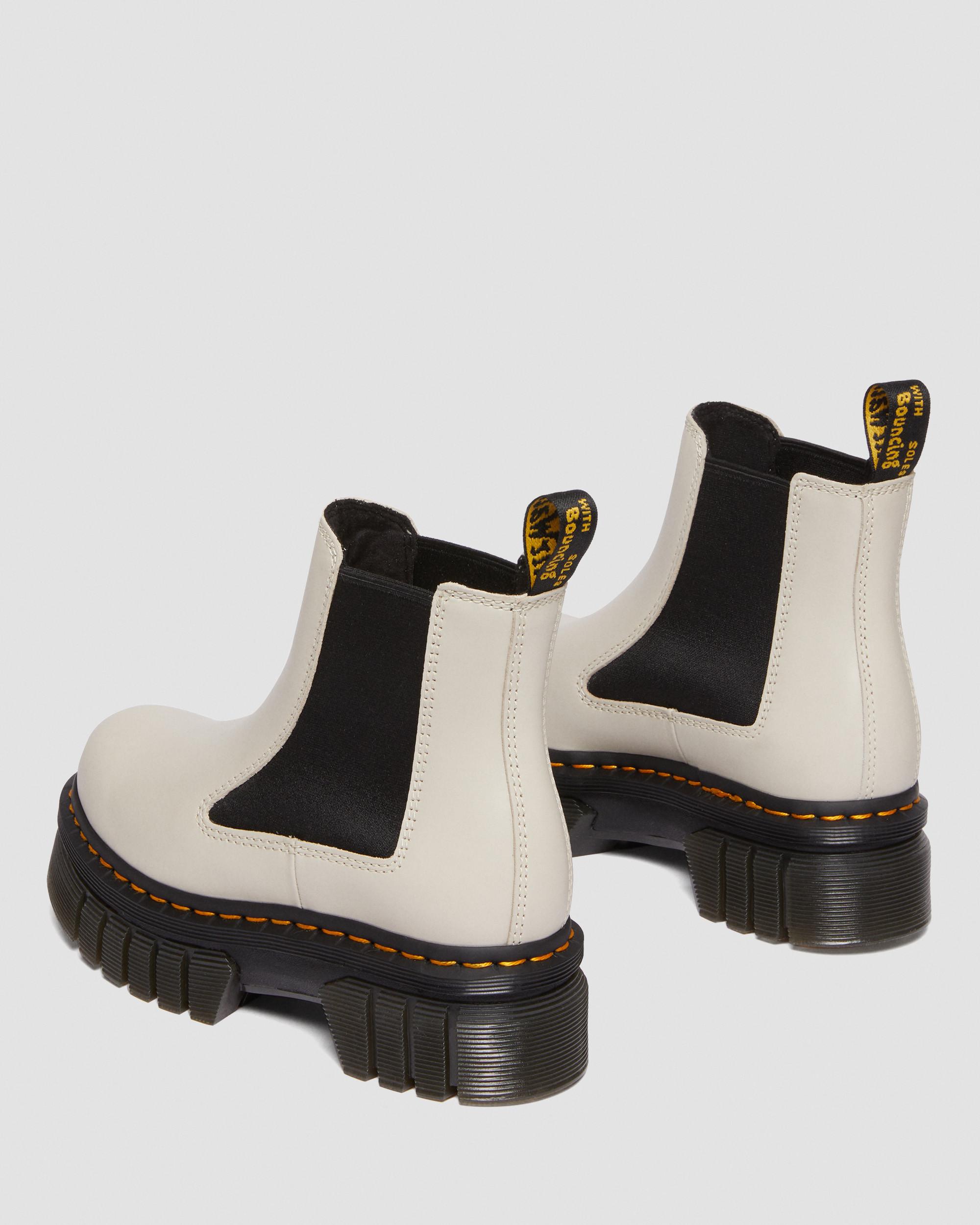 Audrick Nappa Leather Platform Chelsea Boots in Cobblestone Grey