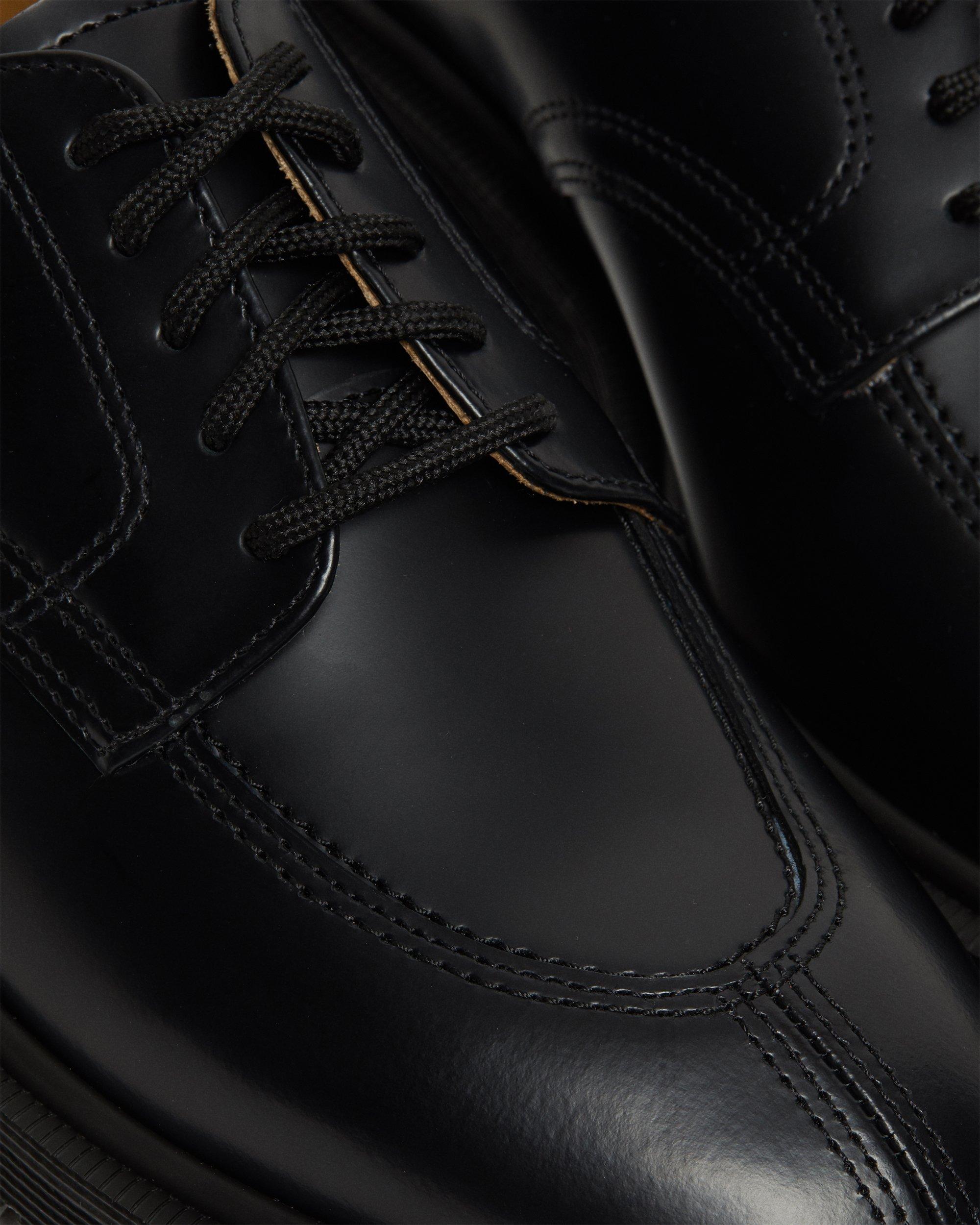 Supreme® 2046 Smooth Leather Oxford Shoes in Black | Dr. Martens