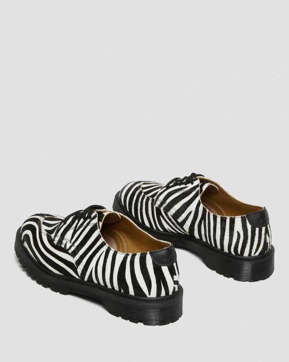 https://i1.adis.ws/i/drmartens/27151009.88.jpg?$large$Chaussures 2046 SUPREME® Zebra Dr. Martens