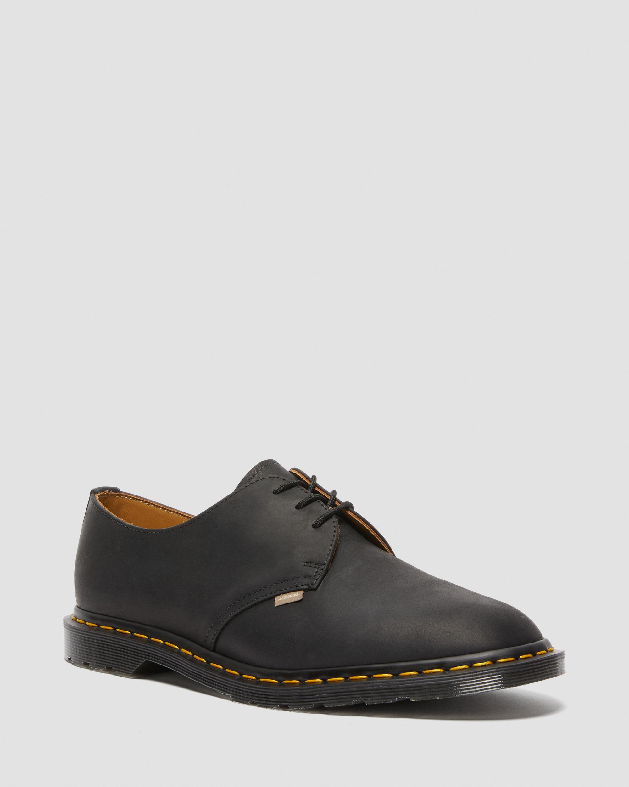 JJJJOUND × Dr.Martens Archie II BLACK Chaussures JJJJOUND ARCHIE II en Cuir Wyoming en BLACK | Dr. Martens™