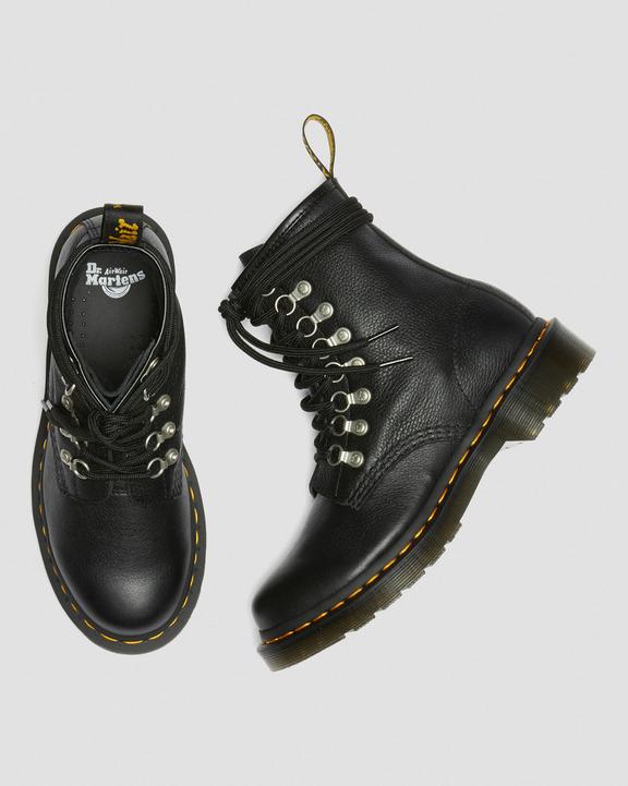 1460 Laced Virginia Leather Lace Up Boots, Black | Dr. Martens