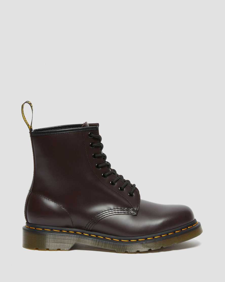 https://i1.adis.ws/i/drmartens/27277626.87.jpg?$large$1460 Smooth Leather Lace Up Boots | Dr Martens