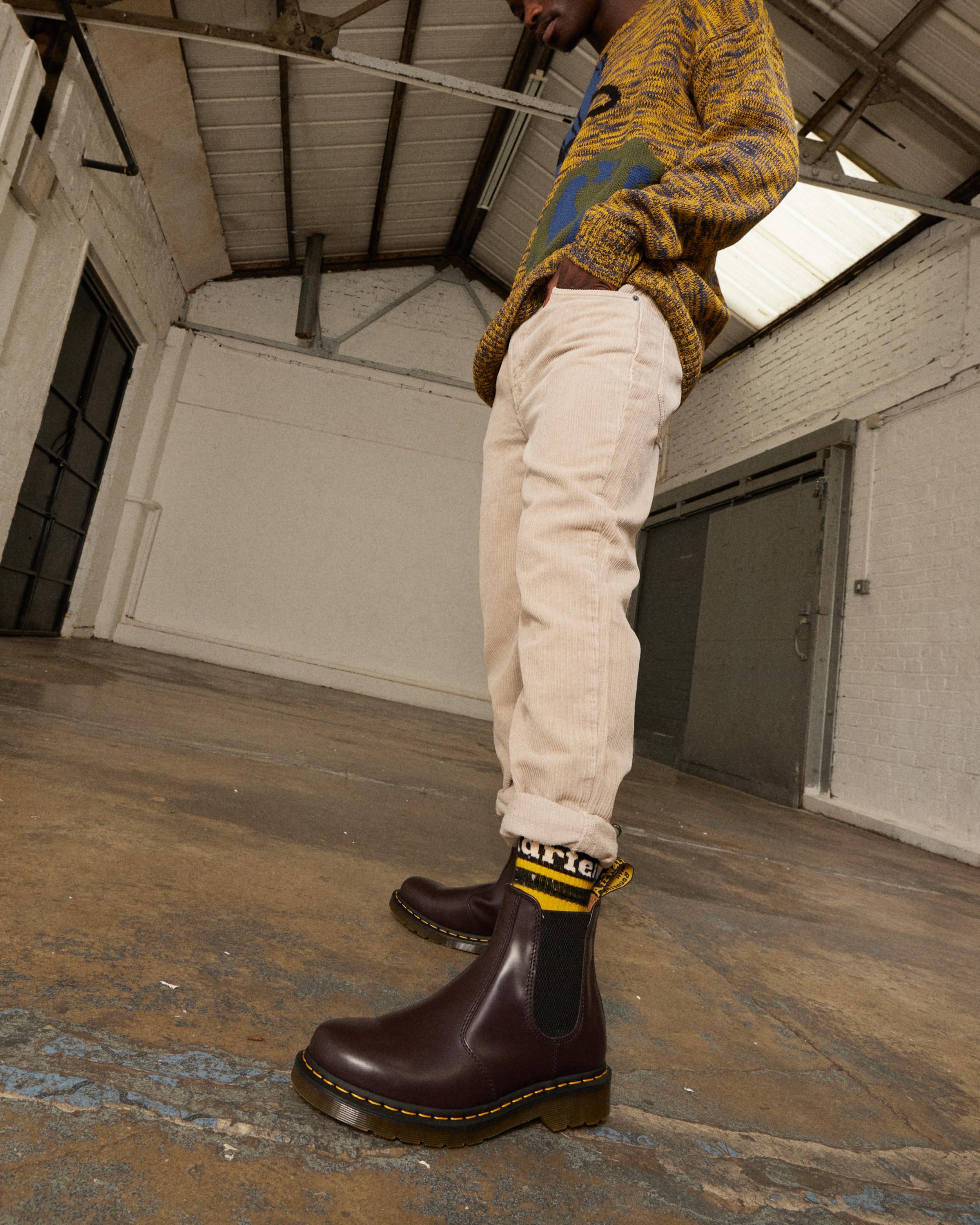 2976 Yellow Stitch Smooth Leather Chelsea Boots in Black | Dr. Martens