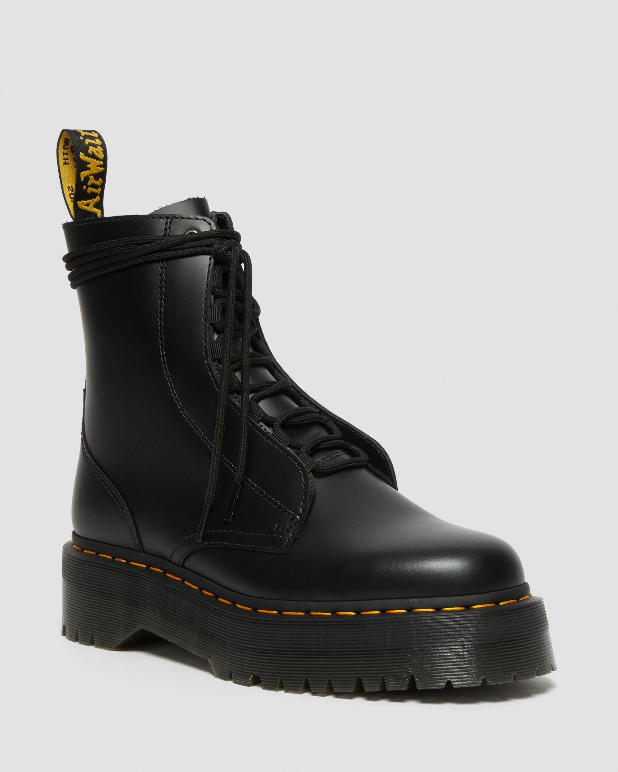 Jarrick Smooth Leather Platform Boots in Black | Dr. Martens