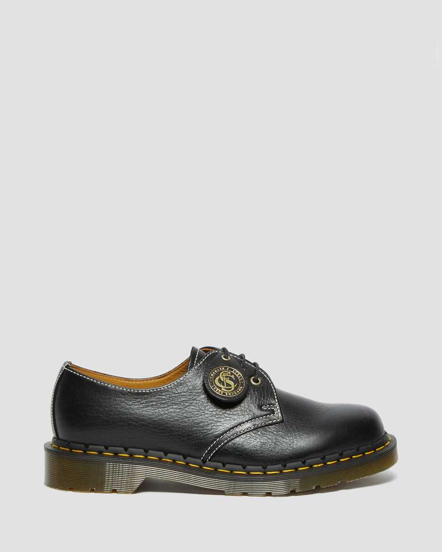 https://i1.adis.ws/i/drmartens/27362001.87.jpg?$large$1461 Made in England Classic Leather Oxford Shoes | Dr Martens