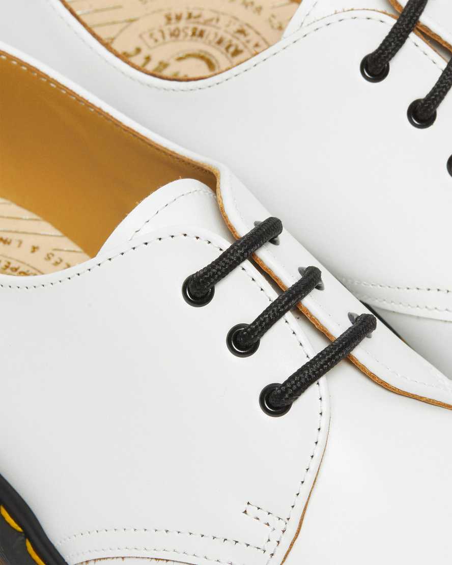 https://i1.adis.ws/i/drmartens/27385100.87.jpg?$large$1461 Vintage Made in England Oxford Shoes | Dr Martens