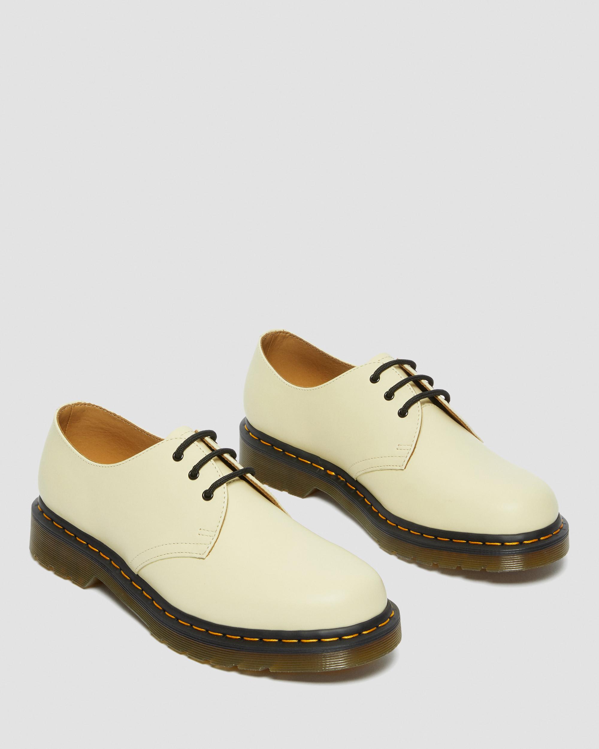 1461 Smooth Leather Oxford Shoes in TOILE CREAM | Dr. Martens™
