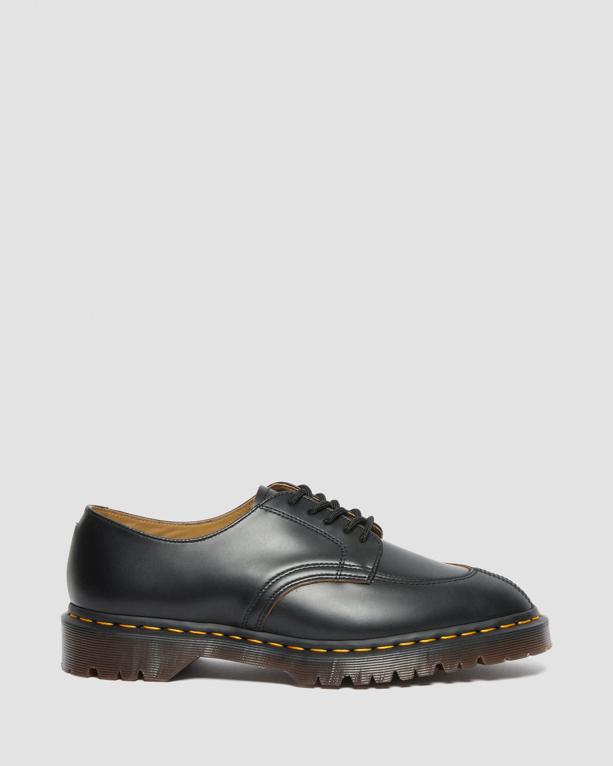 2046 Vintage Smooth Leather Oxford Shoes in BLACK | Dr. Martens™