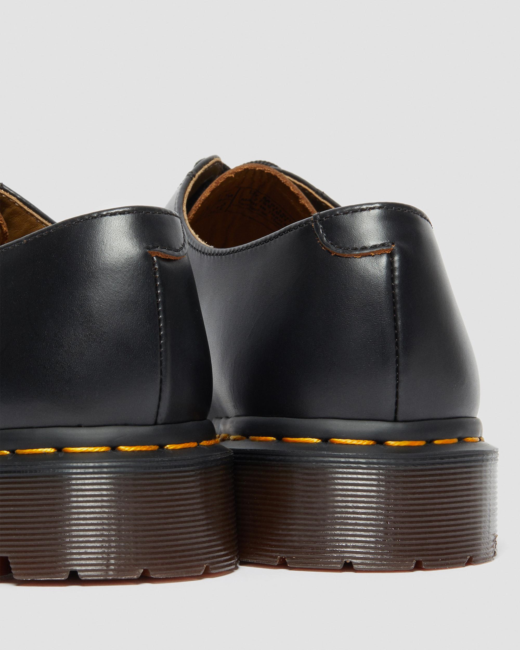 2046 Vintage Smooth Leather Oxford Shoes in BLACK | Dr. Martens™
