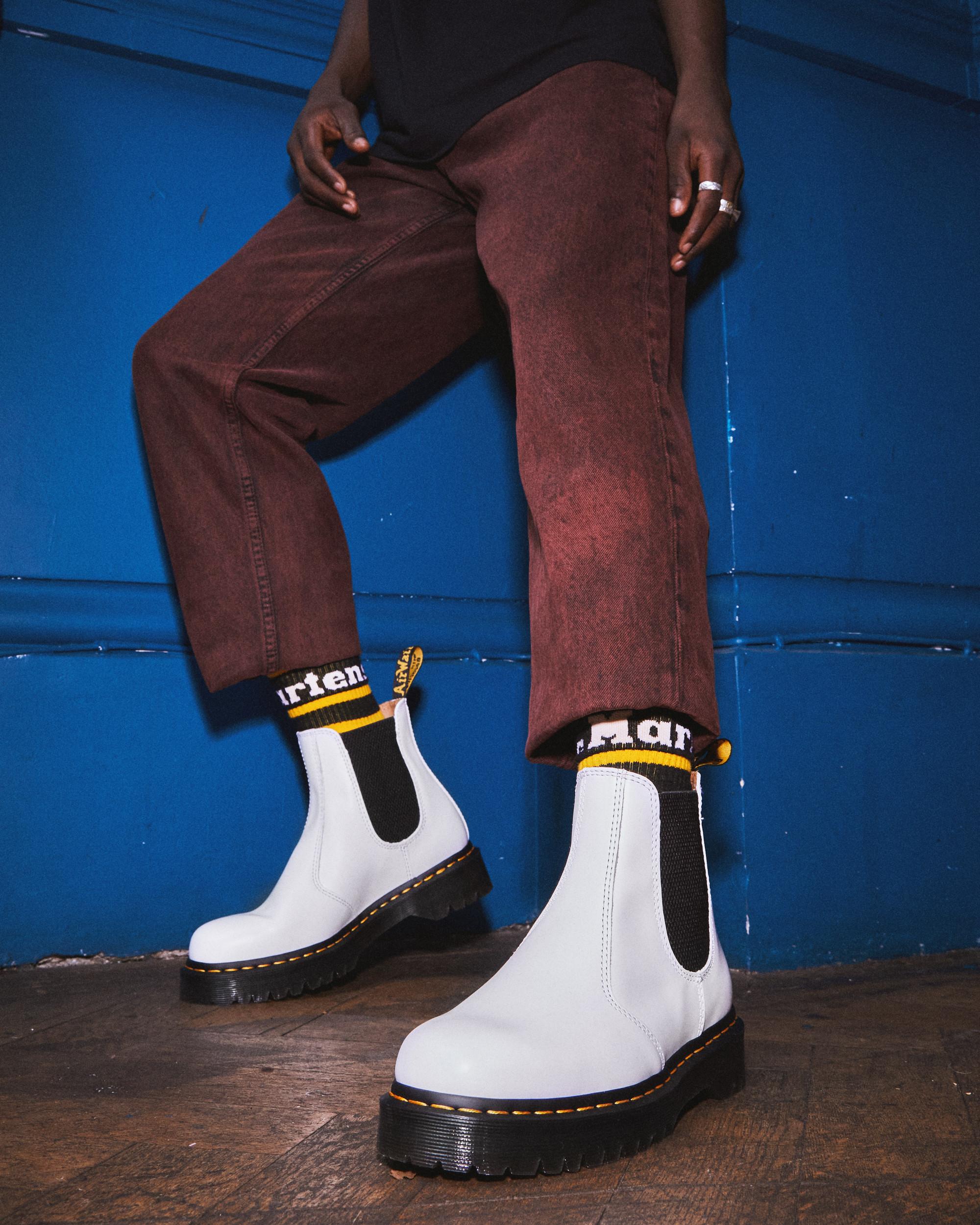 2976 Bex Smooth Leather Chelsea Boots in WHITE | Dr. Martens™