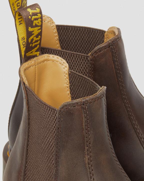 2976 Chelsea-støvler i Crazy Horse-læder med syning2976 Chelsea-støvler i Crazy Horse-læder med gul syning Dr. Martens