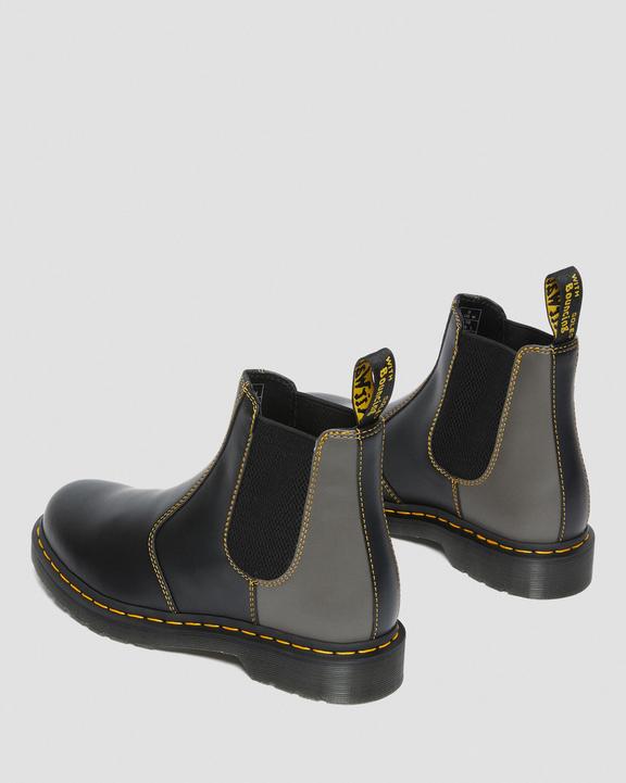 https://i1.adis.ws/i/drmartens/27544003.87.jpg?$large$2976 Smooth Clash Leather Chelsea Boots Dr. Martens