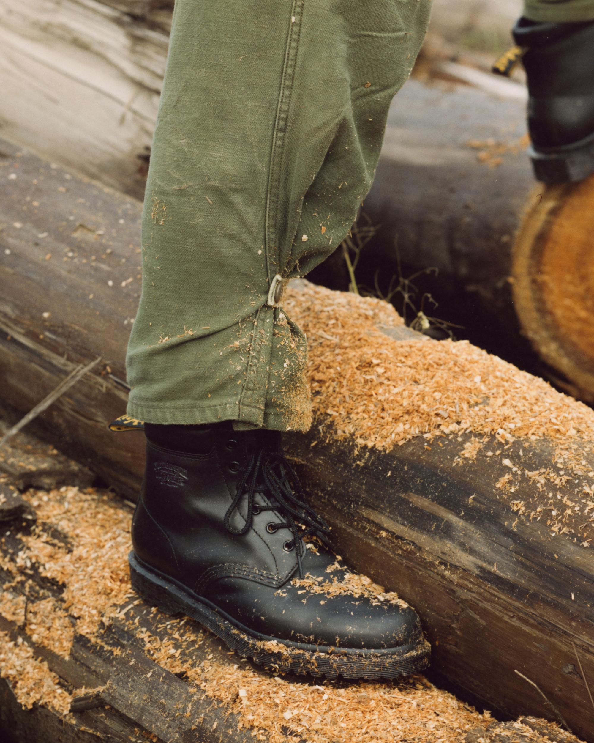 939 STÜSSY LEATHER ANKLE BOOTS in BLACK | Dr. Martens™