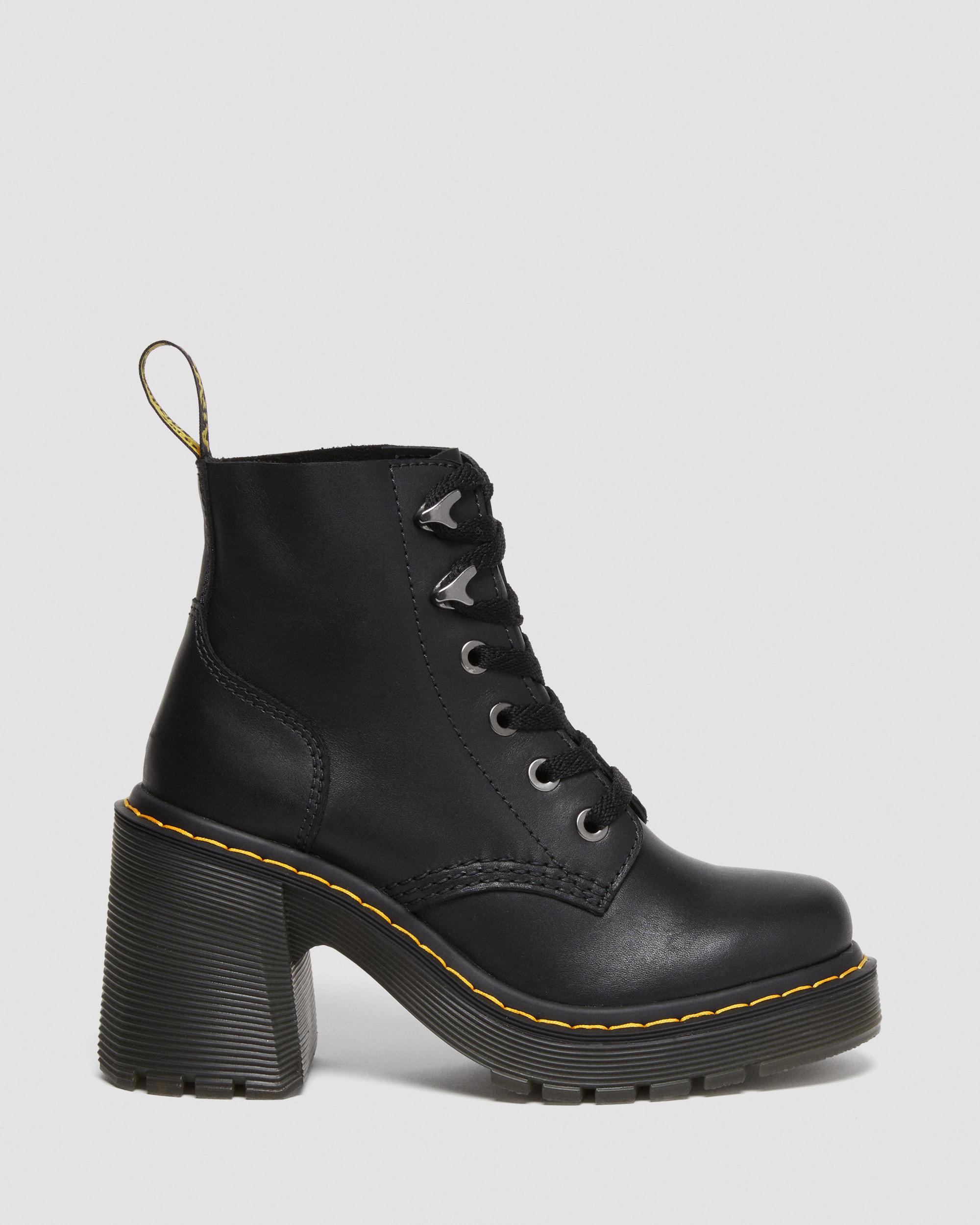 Jesy Sendal Leather Heels Black in Black