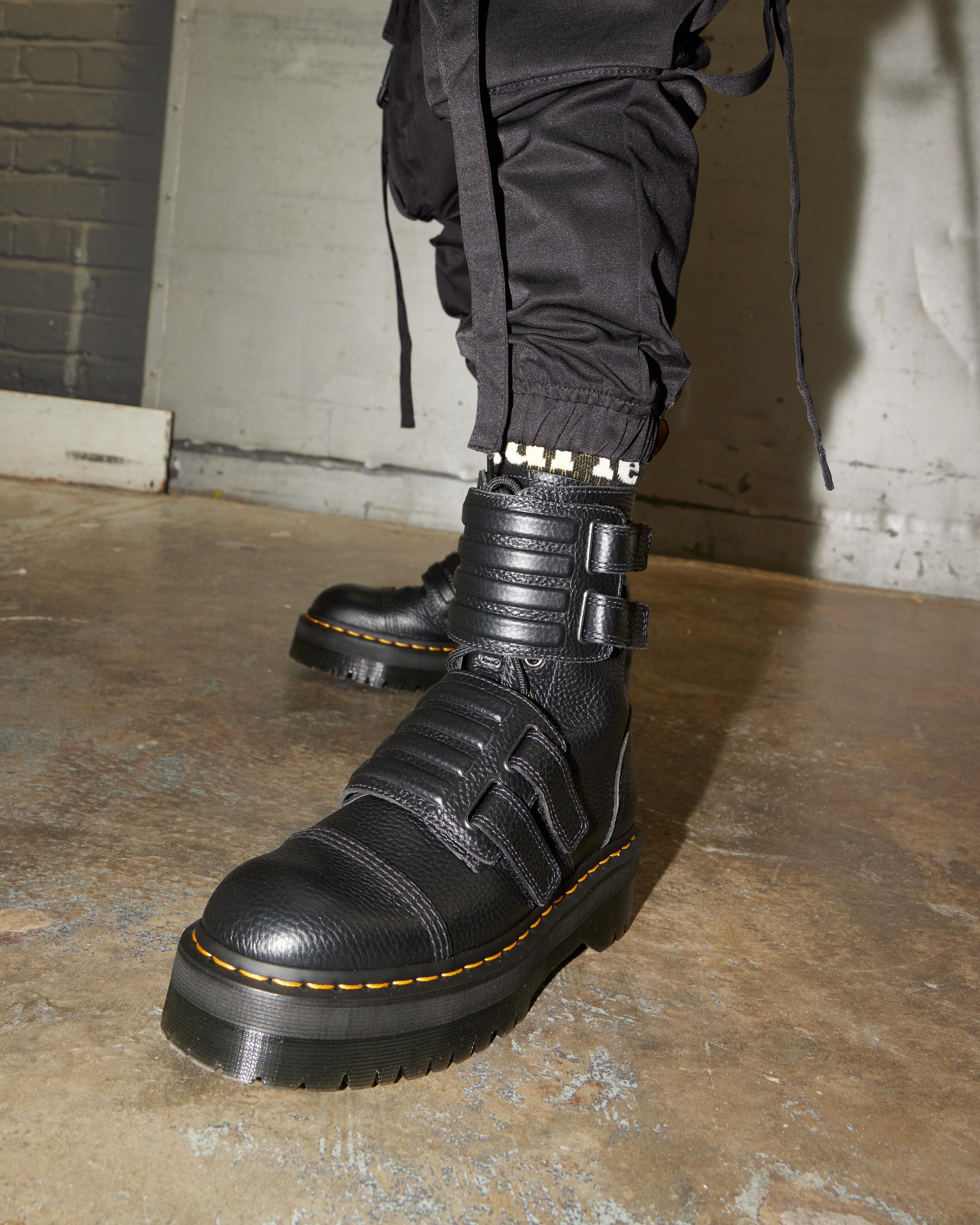 Axxel Leather Boots | Dr. Martens