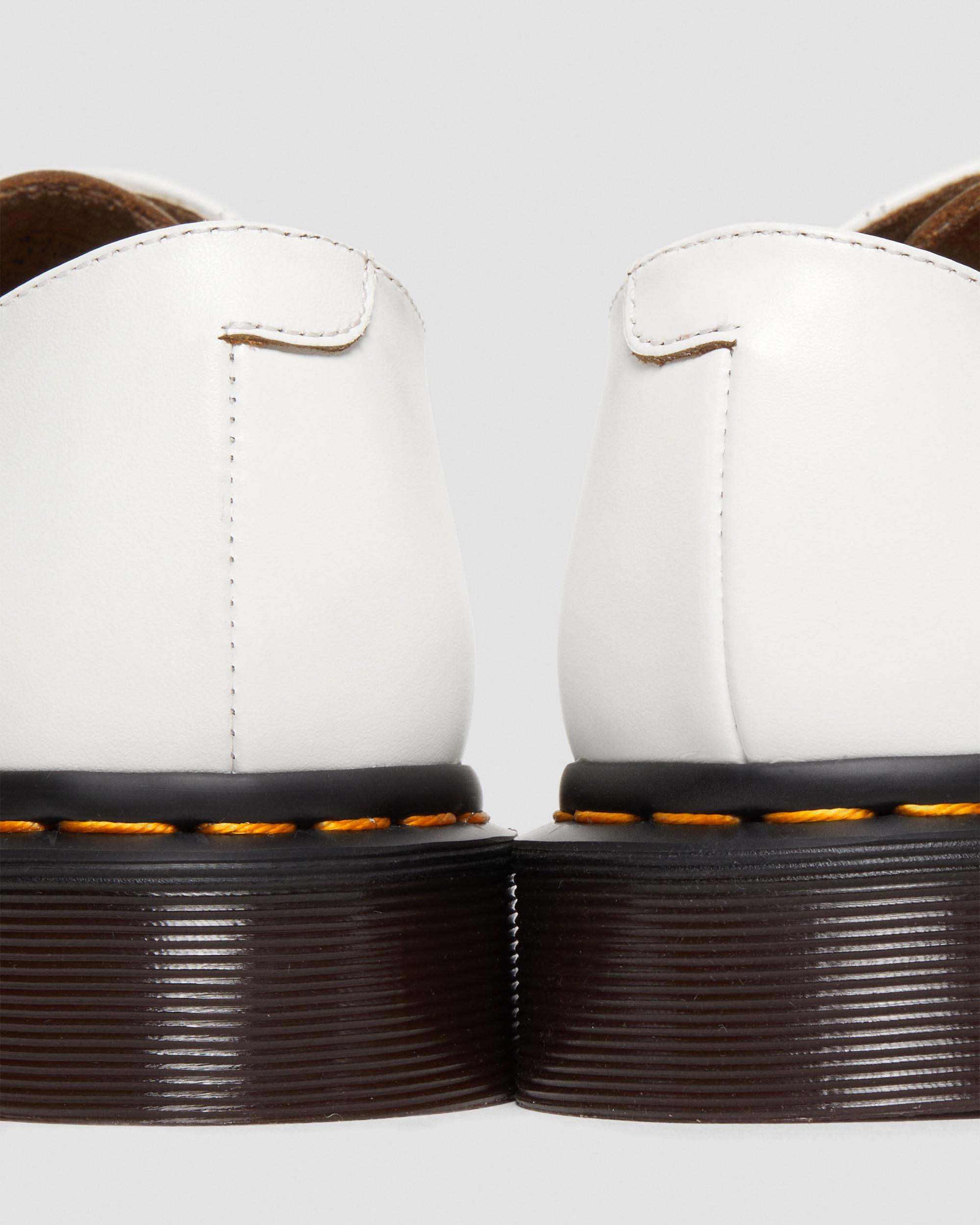 2046 Vintage Smooth Leather Oxford Shoes in WHITE | Dr. Martens™