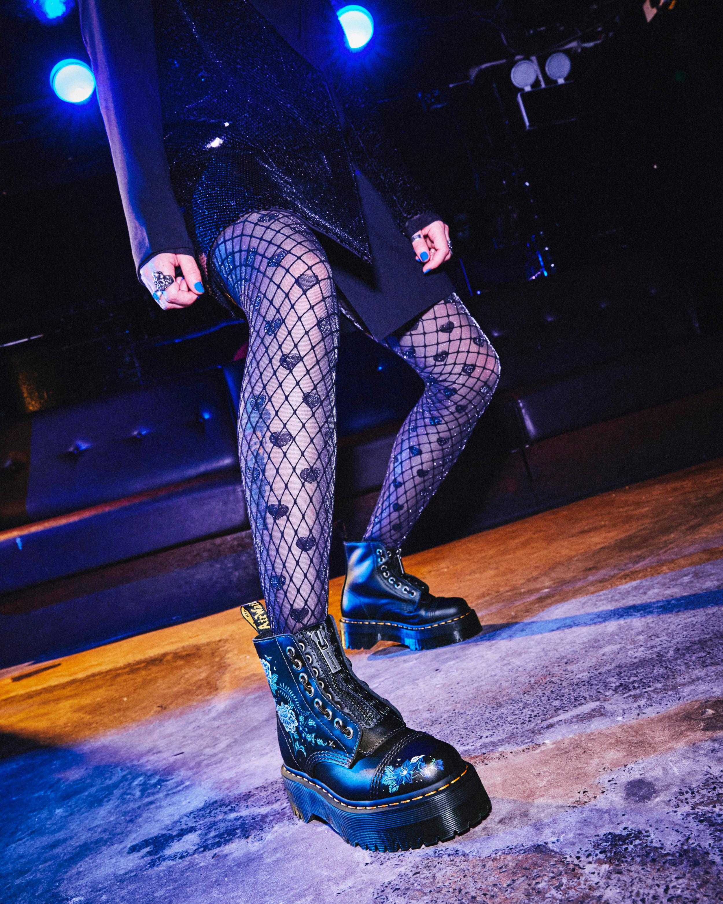 Dr. Martens キャンバス プラットフォームシューズ Sinclair Mystic Floral Leather Platform Boots in BLACK | Dr. Martens™