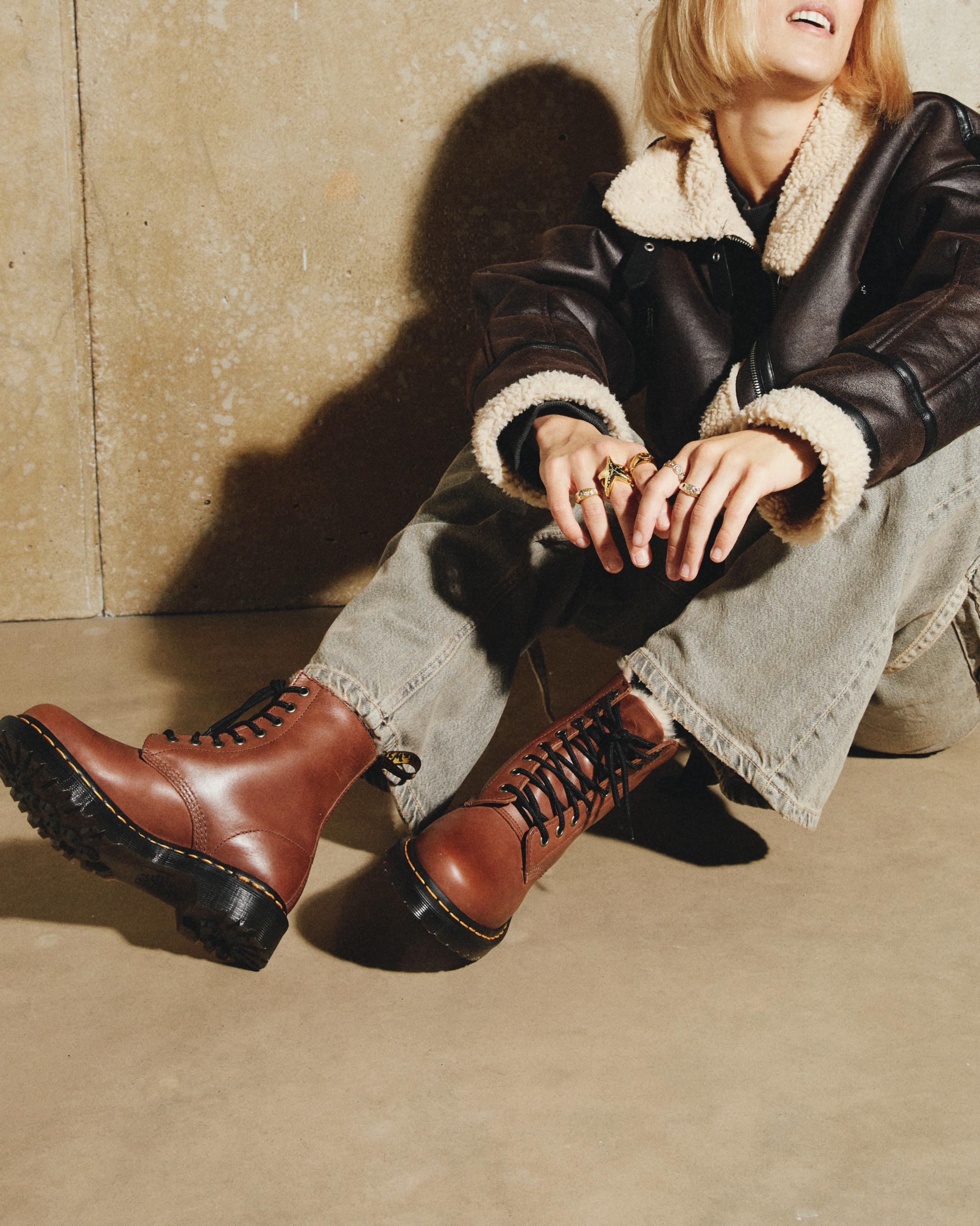 1460 Serena Women's Faux Fur-Lined Leather Boots in Tan | Dr. Martens