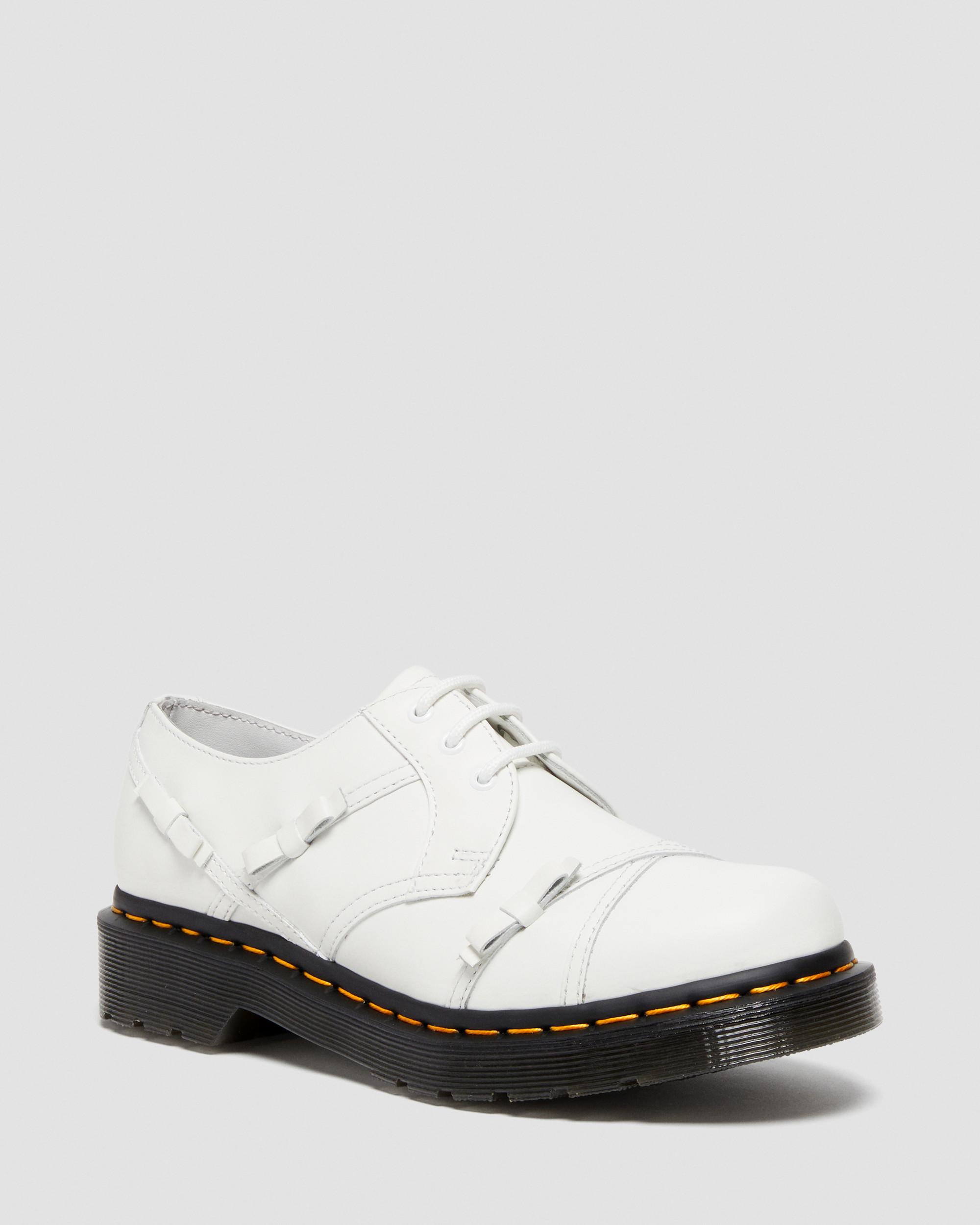 1461 Women's Bow Smooth Leather Oxford Shoes in WHITE | Dr. Martens™