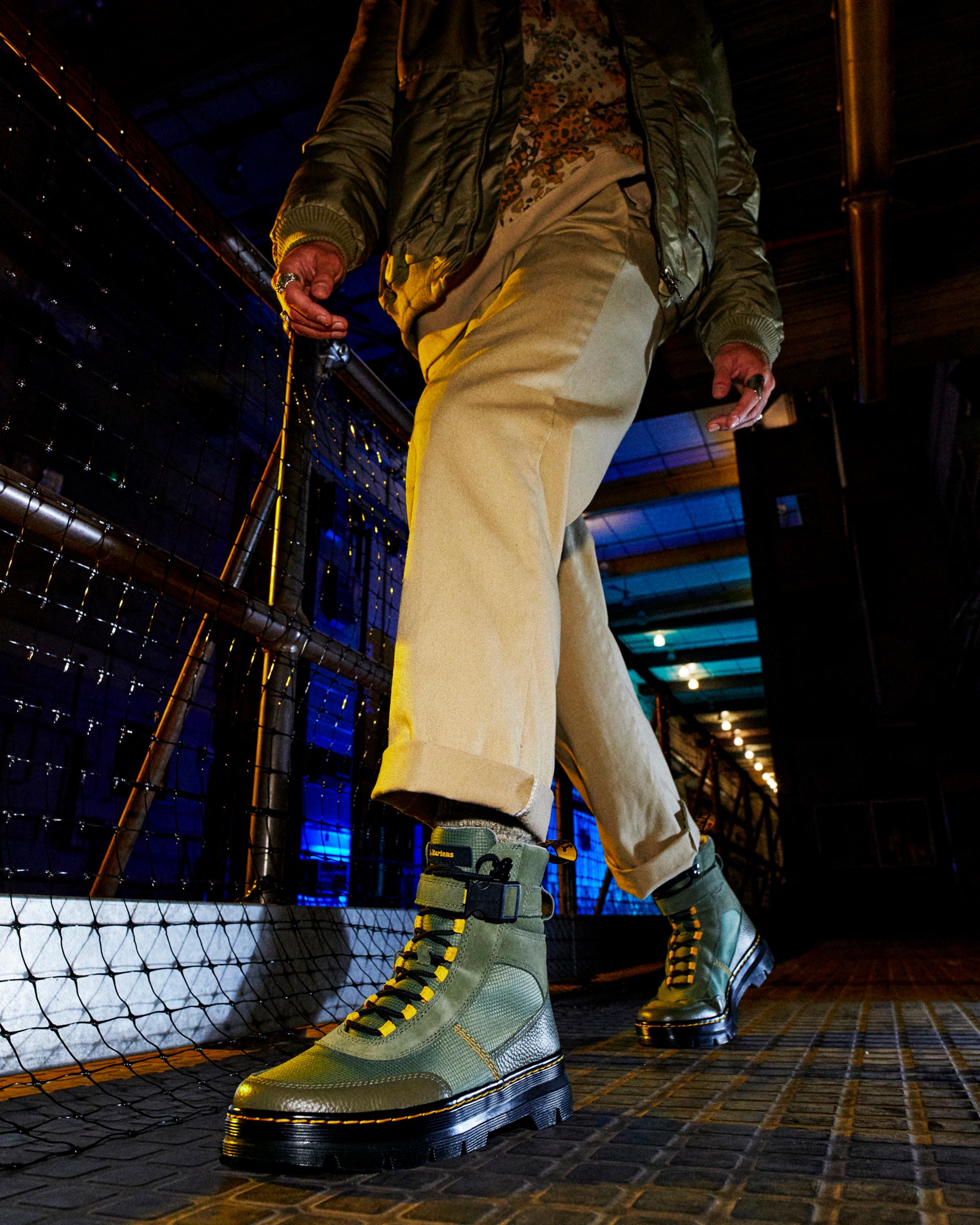 Dr.Martens COMBS TECH UK7 カーキ Combs Tech Milled Nappa &amp