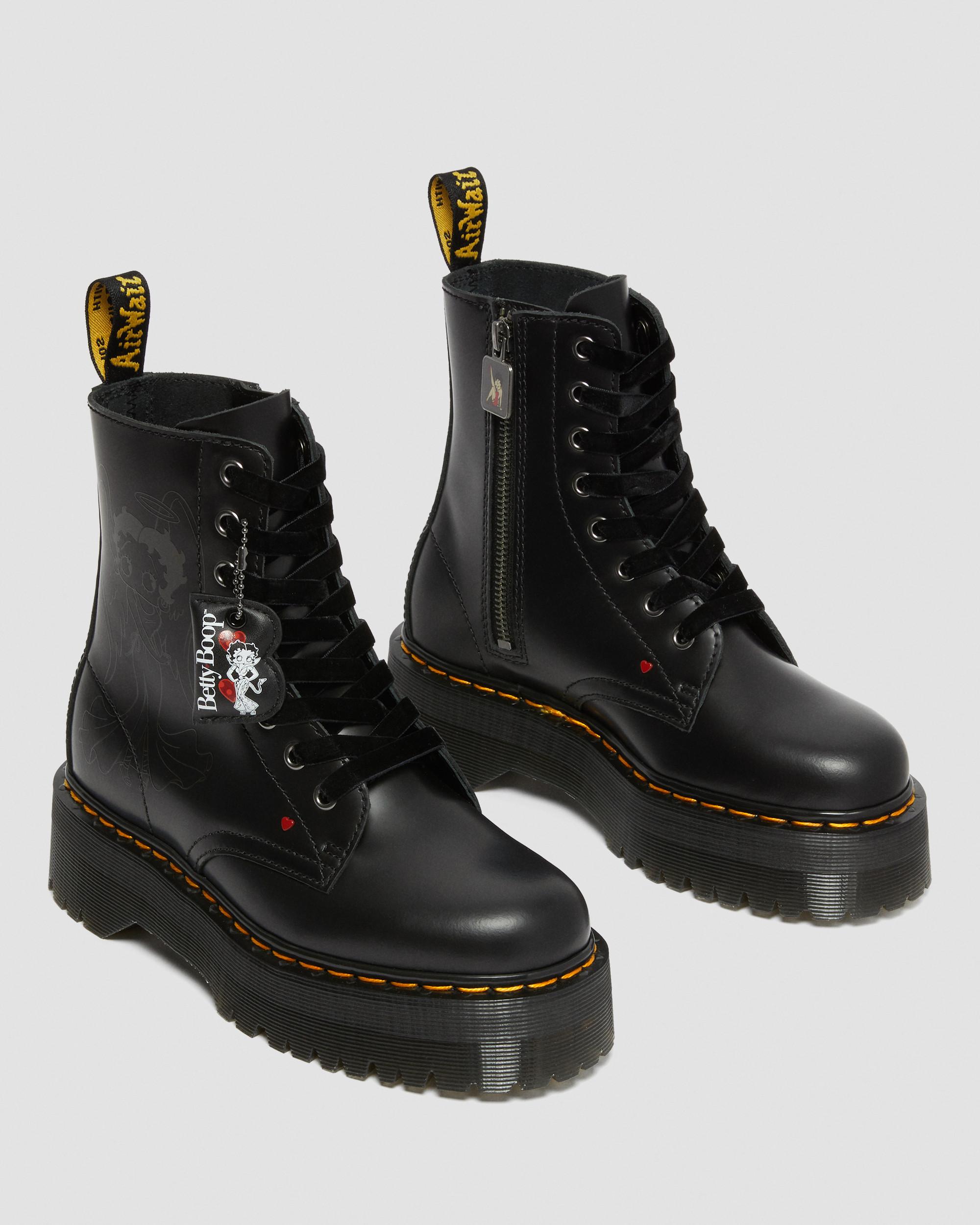 Dr. Martens Betty Boop コラボ ブーツ Jadon Boot Betty Boop Leather Platforms in {{color}} | Dr. Martens™