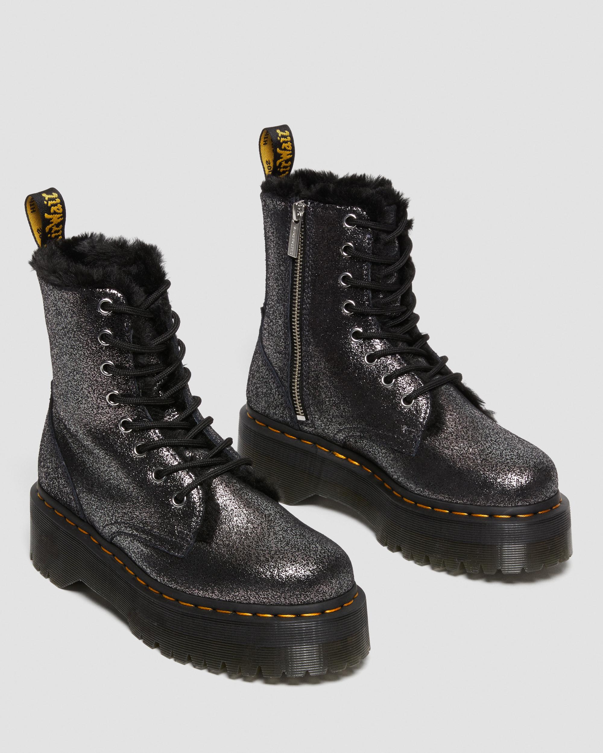Dr. Martens ファー付きブーツ Jadon Boot Faux Fur-Lined Metallic Leather Platforms in BLACK | Dr