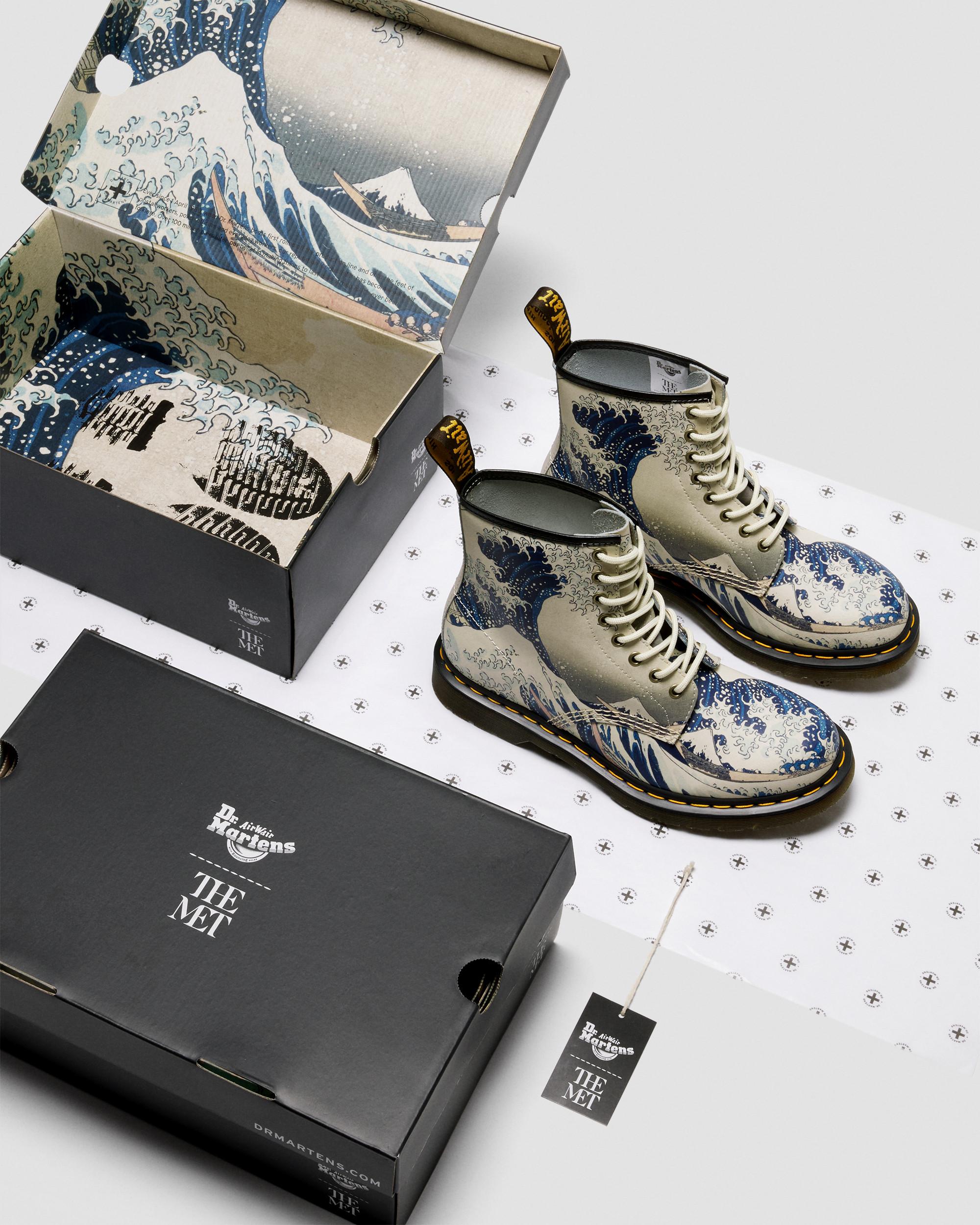 The Met 1460 The Great Wave Leather Boots