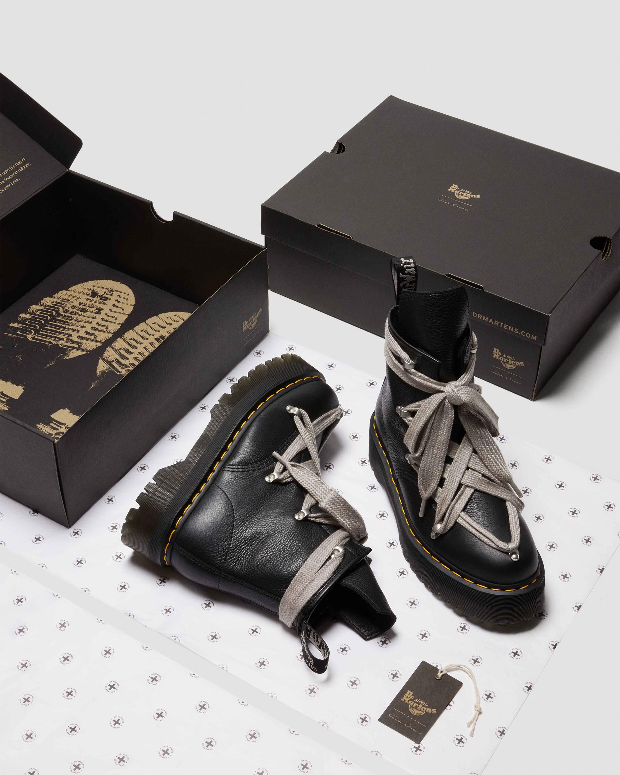 1460 Rick Owens Pent Leder Plateaustiefel in Schwarz | Dr. Martens