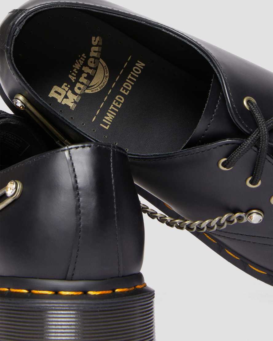 1461 ​EMBELLISHED WITH CRYSTALS FROM SWAROVSKI® 1461 ​EMBELLISHED WITH CRYSTALS FROM SWAROVSKI®  Dr. Martens