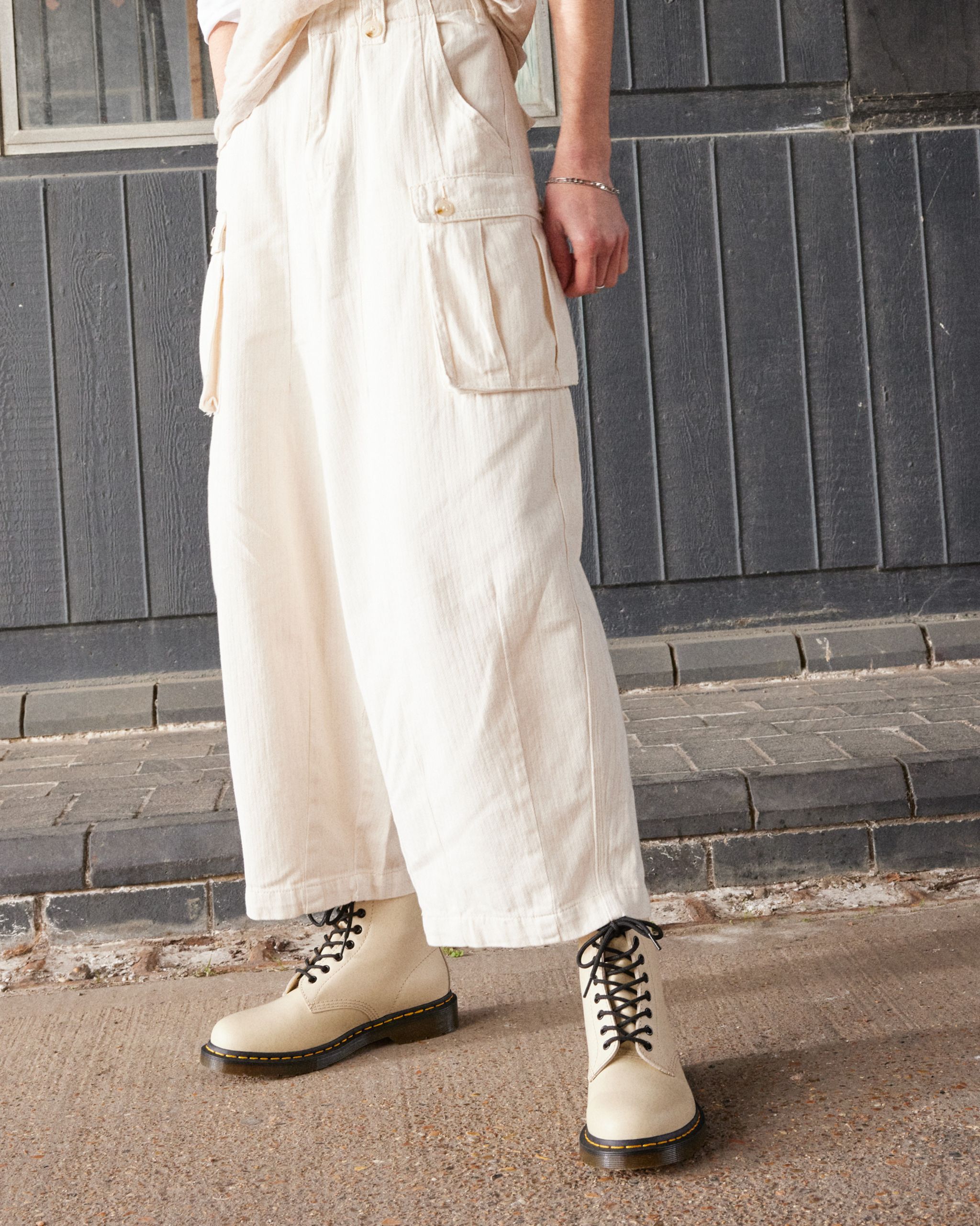 1460 Smooth Leather Lace Up Boots product image