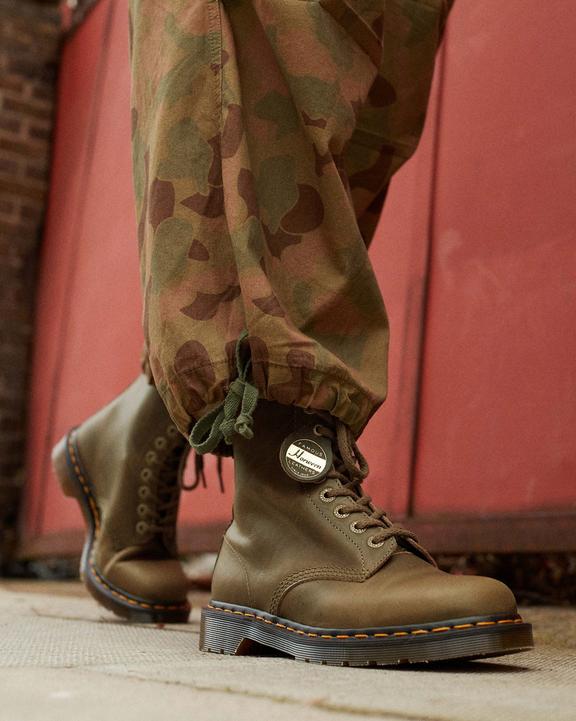 1460 Pascal Made In England Denver Leather Boots1460 Pascal Made in England Denver Leather Lace Up Boots Dr. Martens