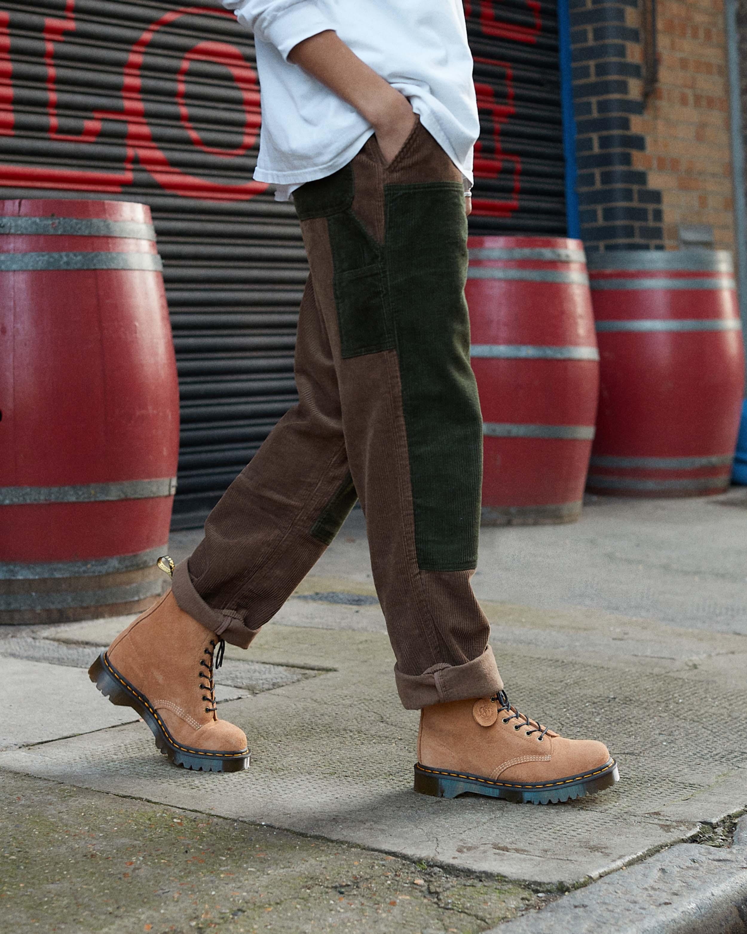 AIRWAIR in {{color}} | Dr. Martens™