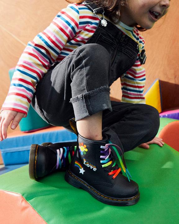Småbørn 1460 For Pride-snørestøvler i læderSmåbørn 1460 For Pride-snørestøvler i læder Dr. Martens