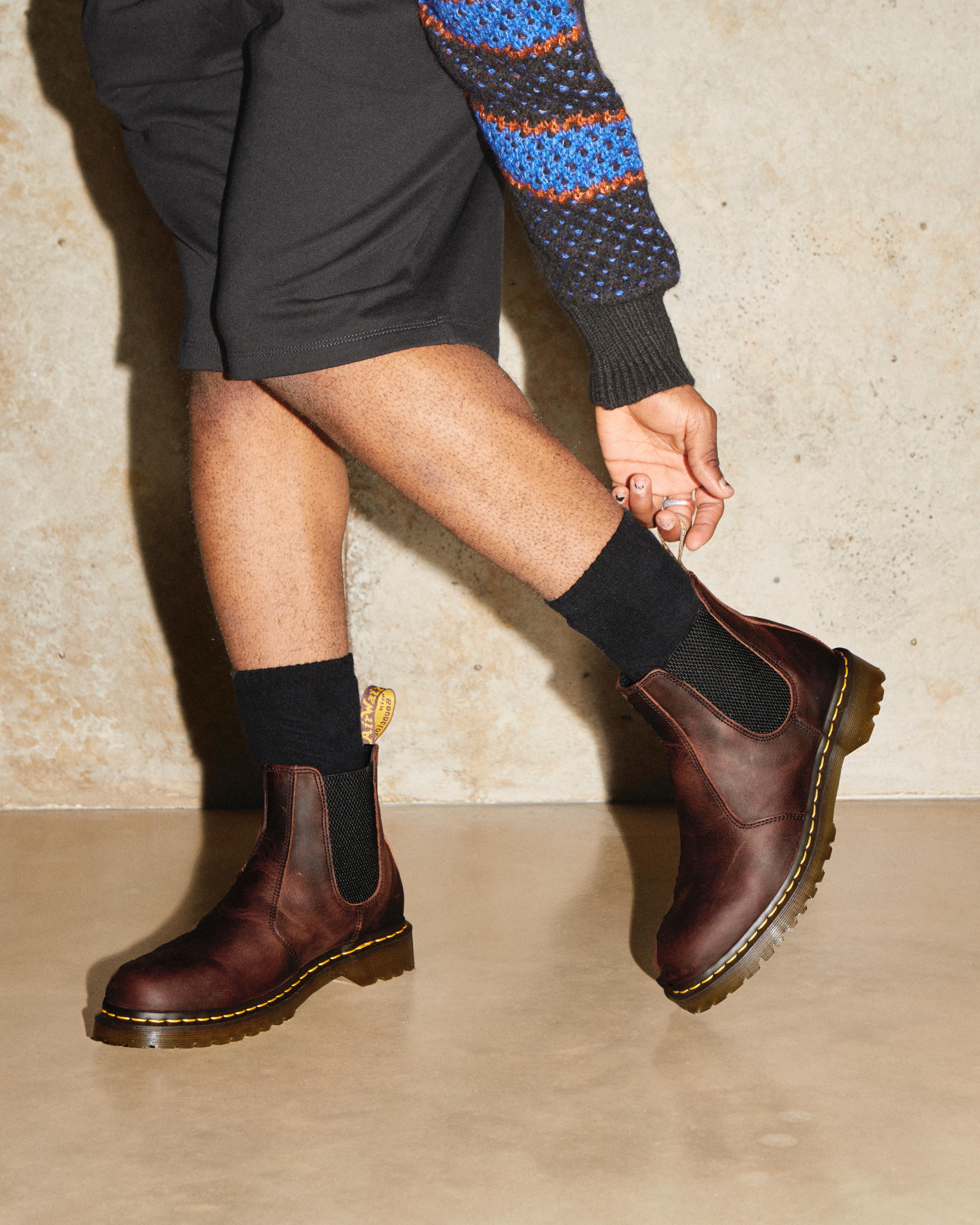 2976 Waxed Full Grain Leather Chelsea Boots | Dr. Martens ReWair