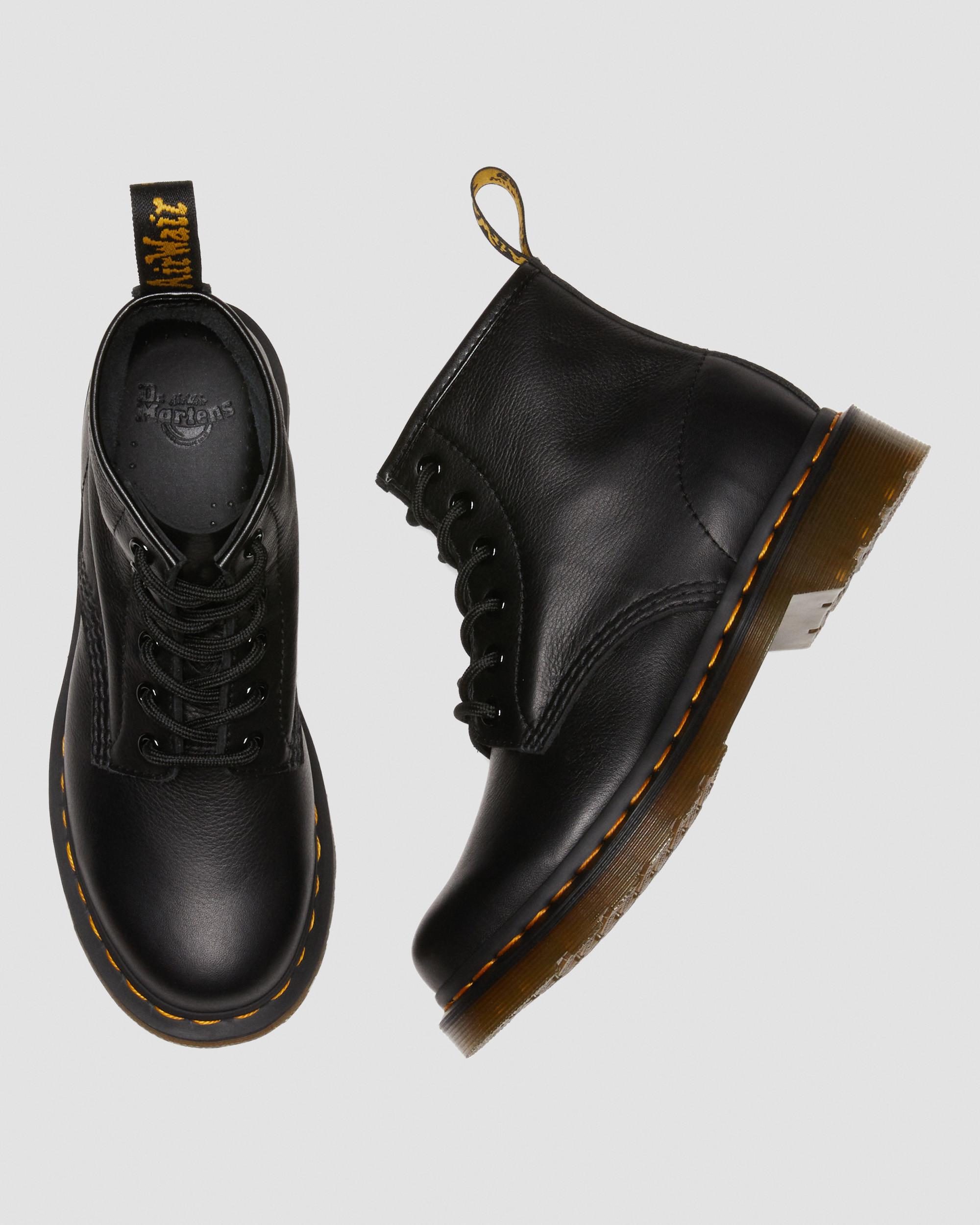 101 Virginia Leather Ankle Boots in Black | Dr. Martens