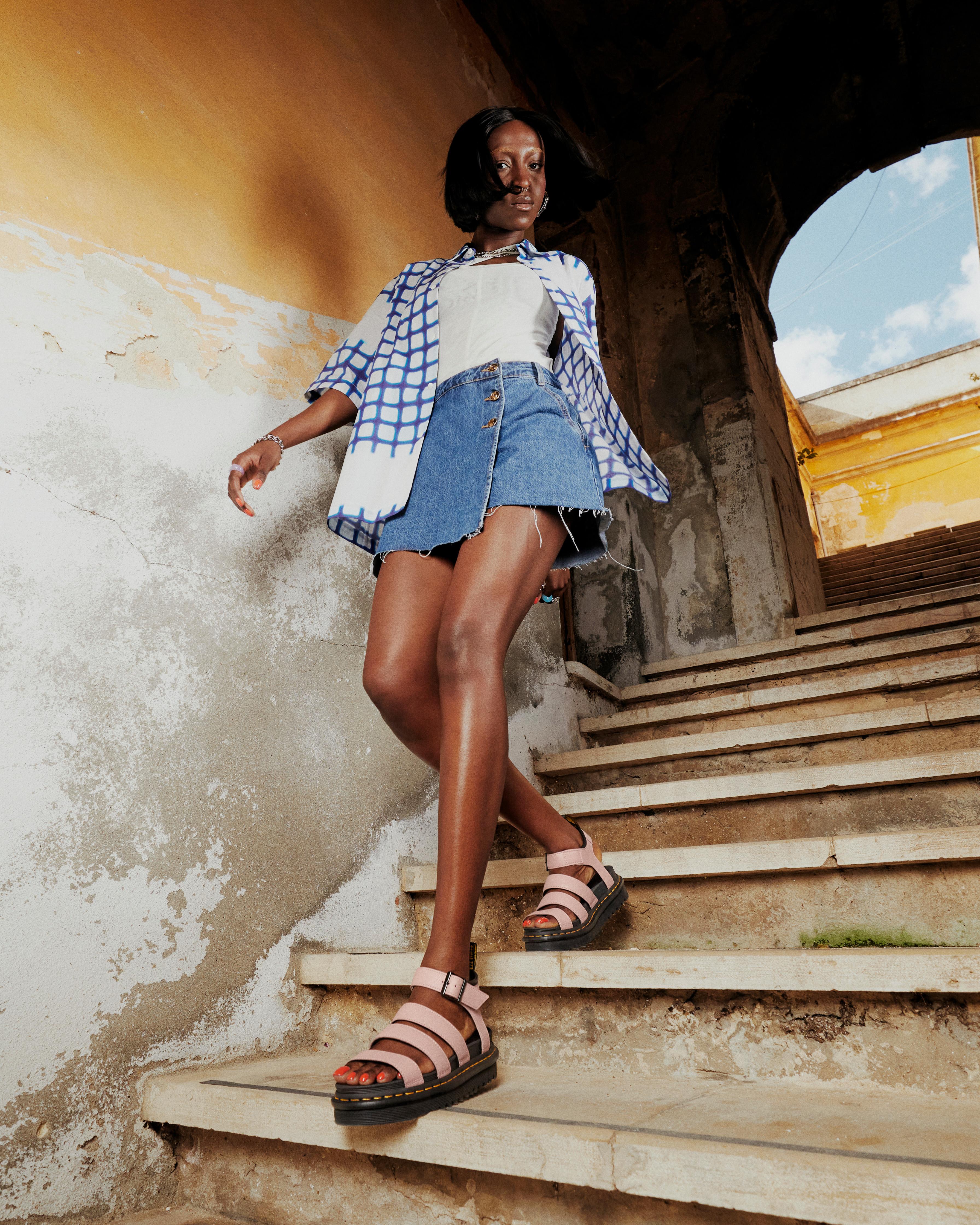 kommentar Porto uregelmæssig Blaire Women's Pisa Leather Strap Sandals | Dr. Martens